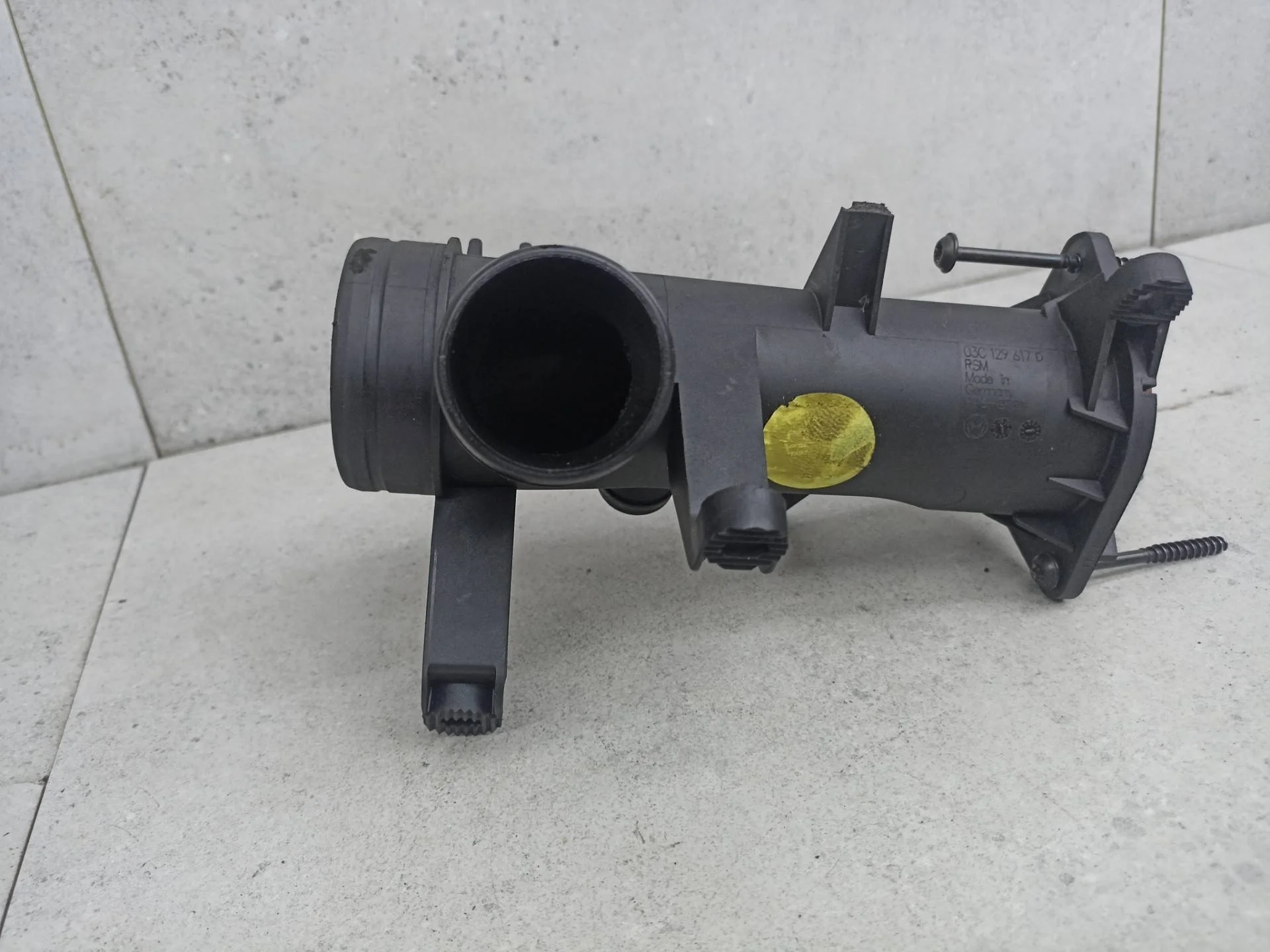 Патрубок впускного коллектора Volkswagen Golf 5