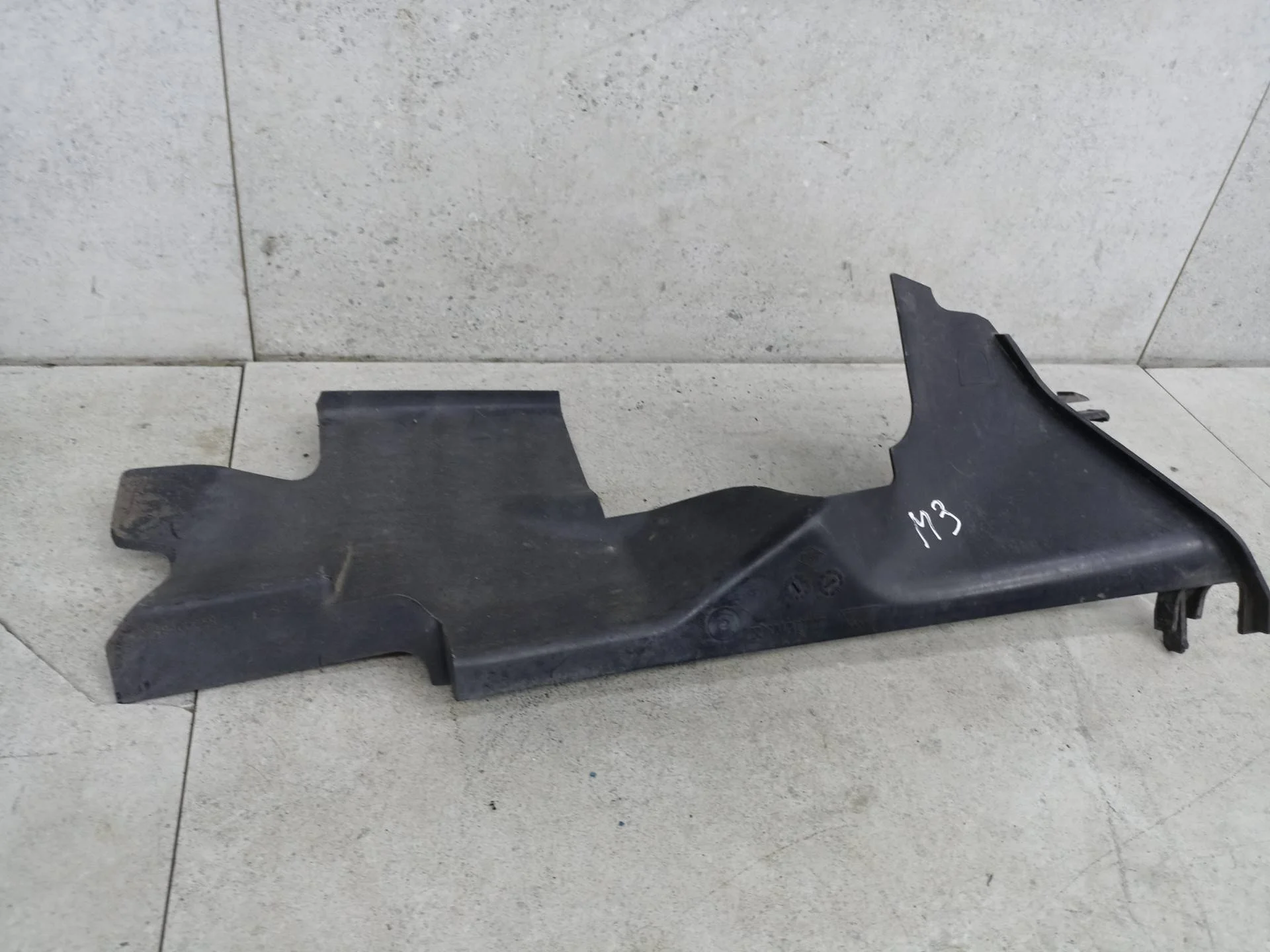 Воздуховод (дефлектор) радиатора правый Renault 3