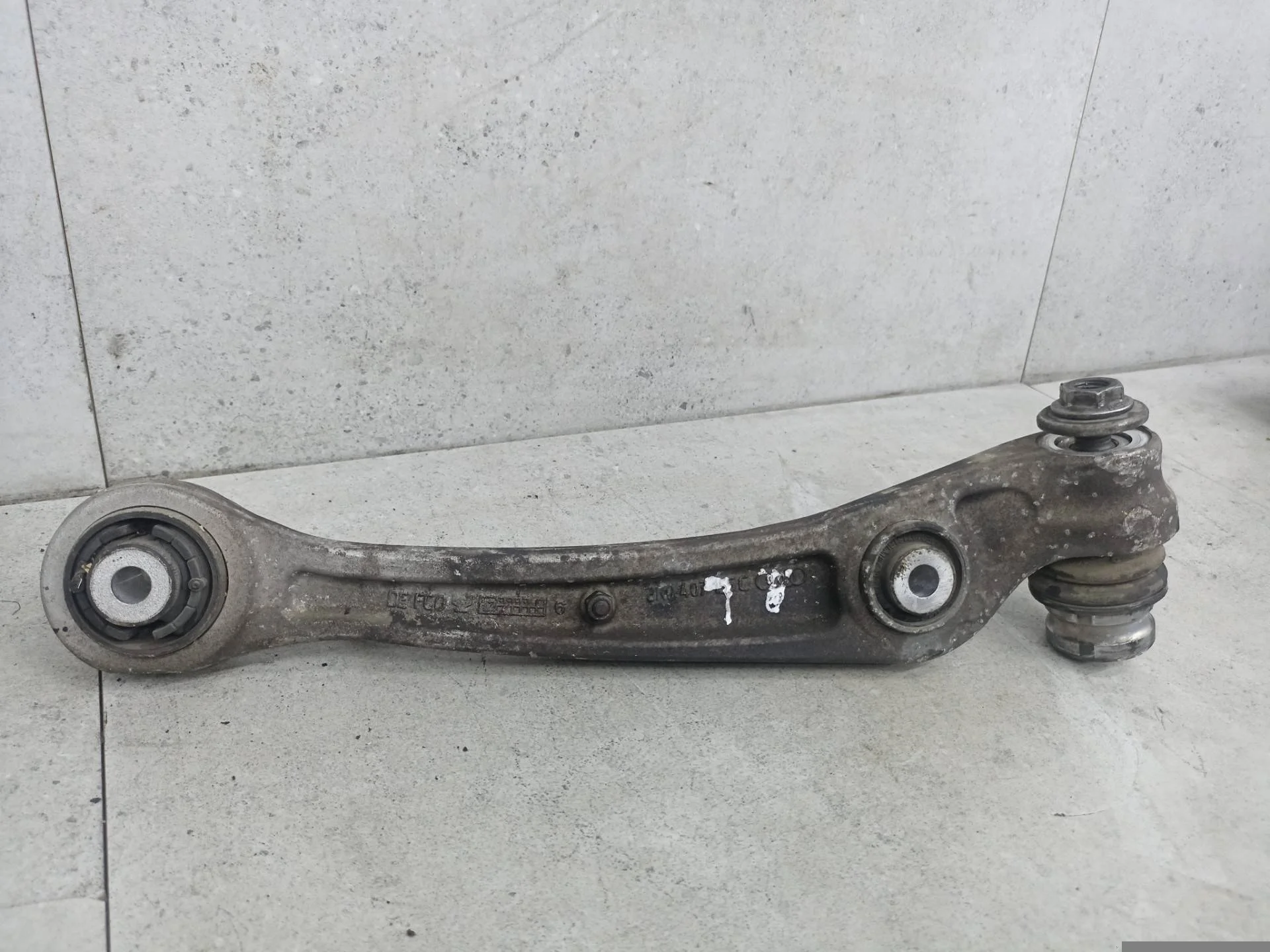 Рычаг передний левый Audi A6 C7 2012 8K0407155C