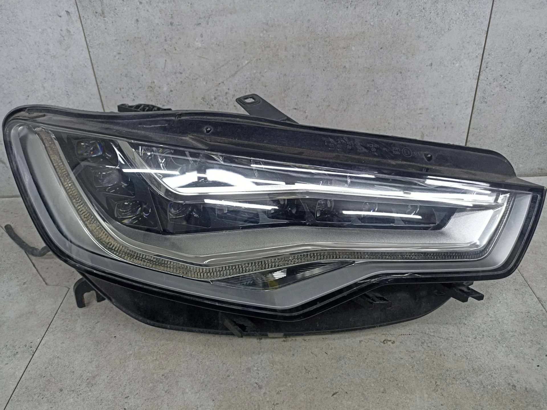 Фара правая Audi A6 C7 2012 4G0941034A