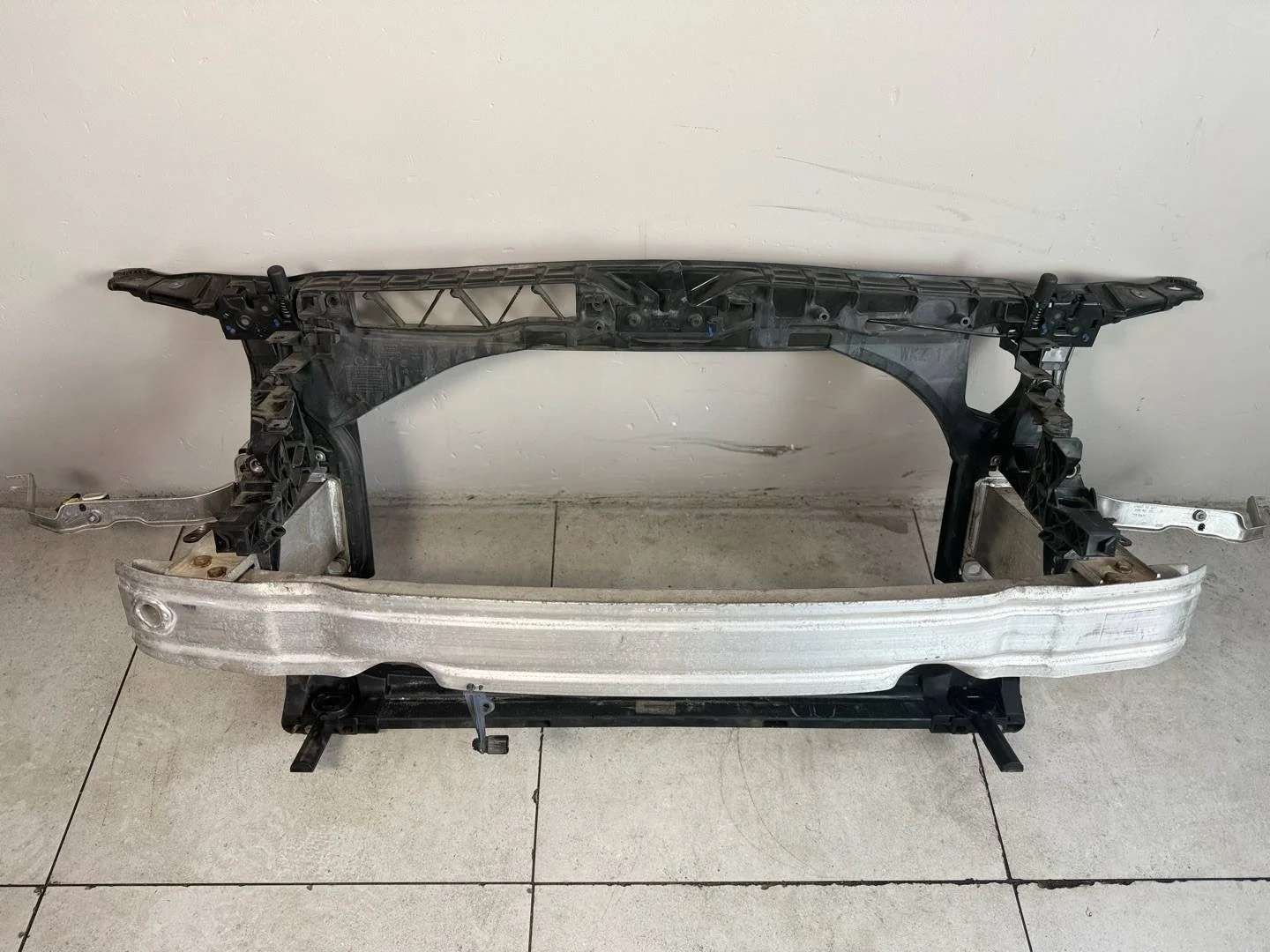 Передняя панель (телевизор) Audi A6 C7 2014