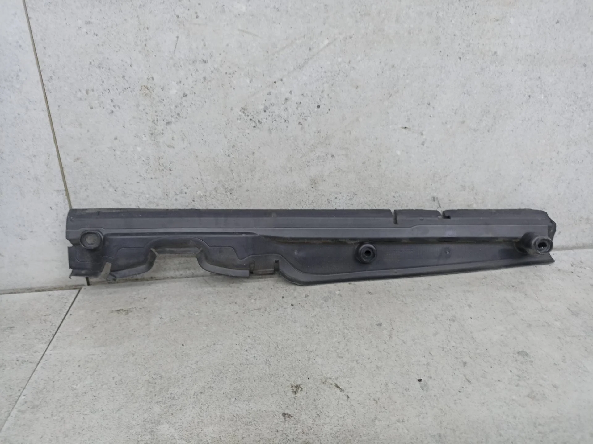 Воздуховод (дефлектор) радиатора Audi A6 C7 2012