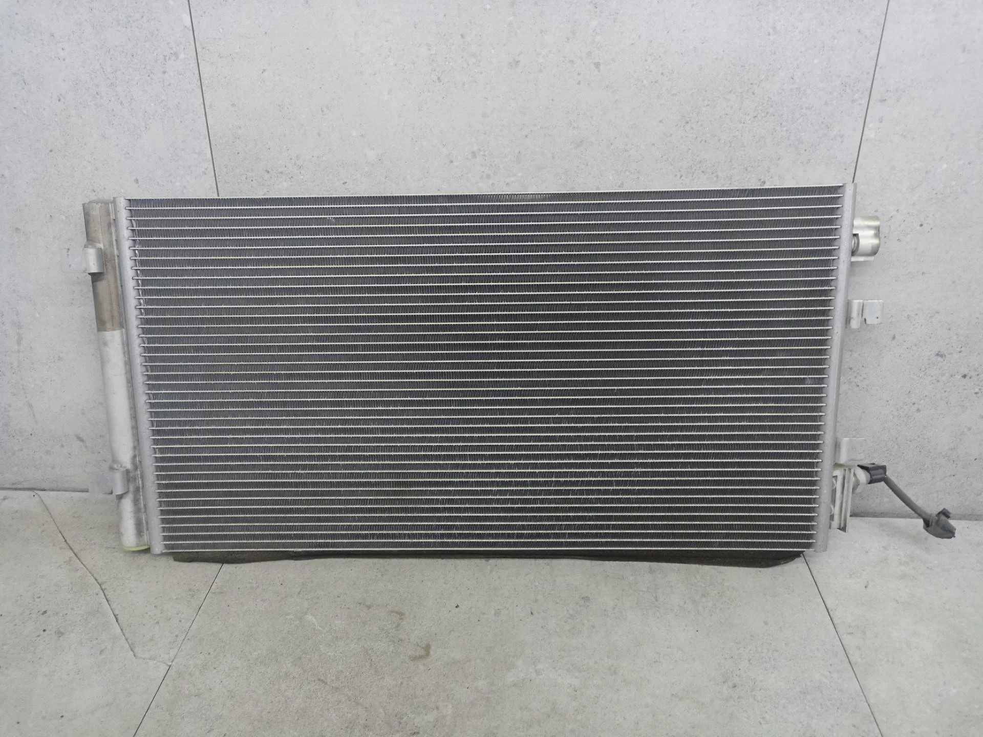 Радиатор кондиционера Renault Megane 3 2011