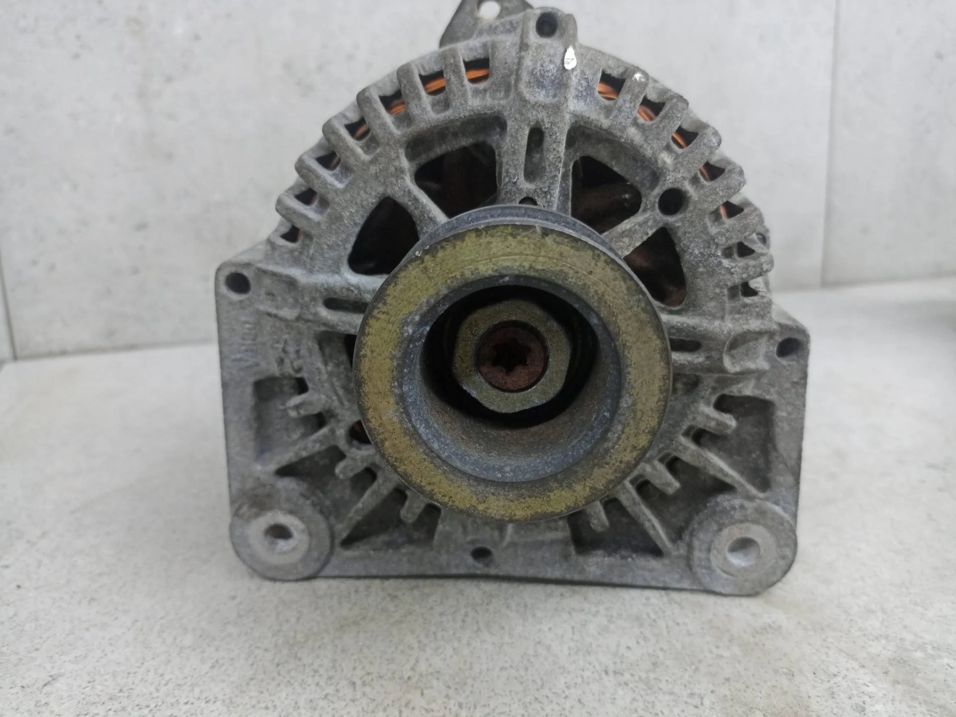 Генератор Renault Logan рест. 2012 8200323126