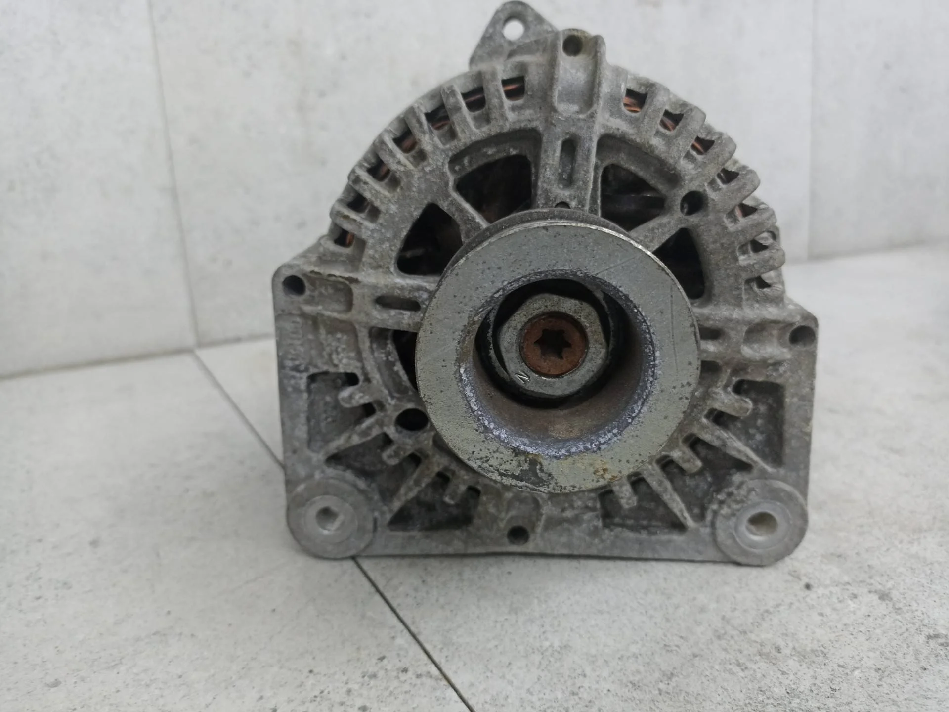 Генератор Renault Megane 2 рест. 2007 8200667619