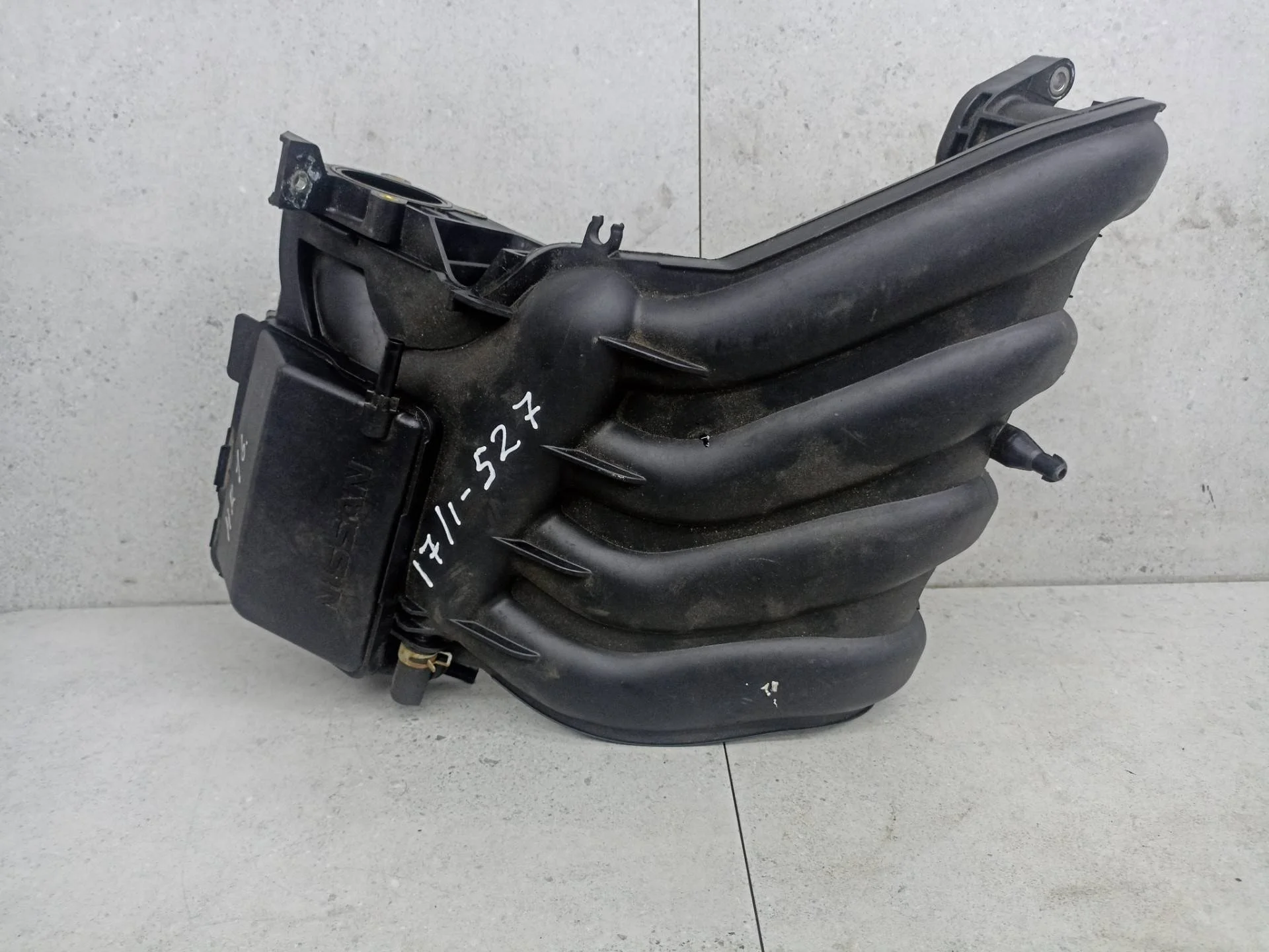 Впускной коллектор Nissan Juke F15 2013 140011KT0A