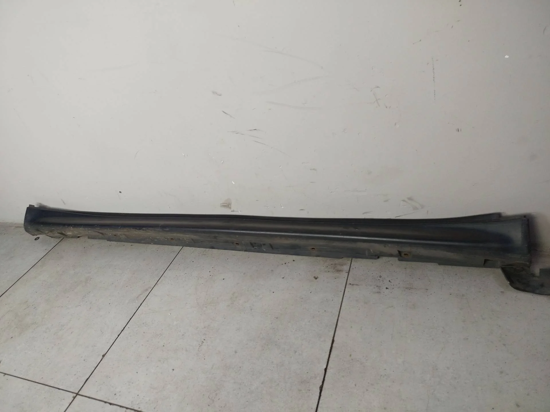 Накладка на порог левая Nissan Juke F15 768511KA6A