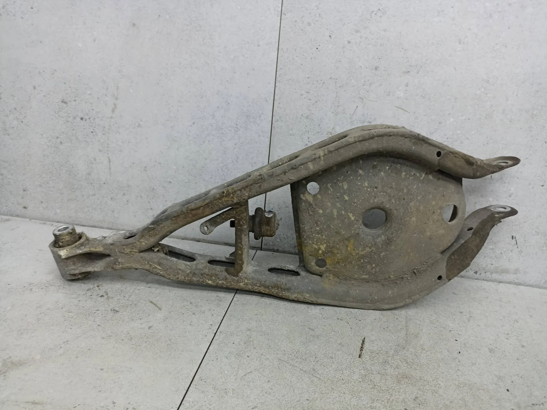 Рычаг задний правый BMW X3 E83 рест. 2007