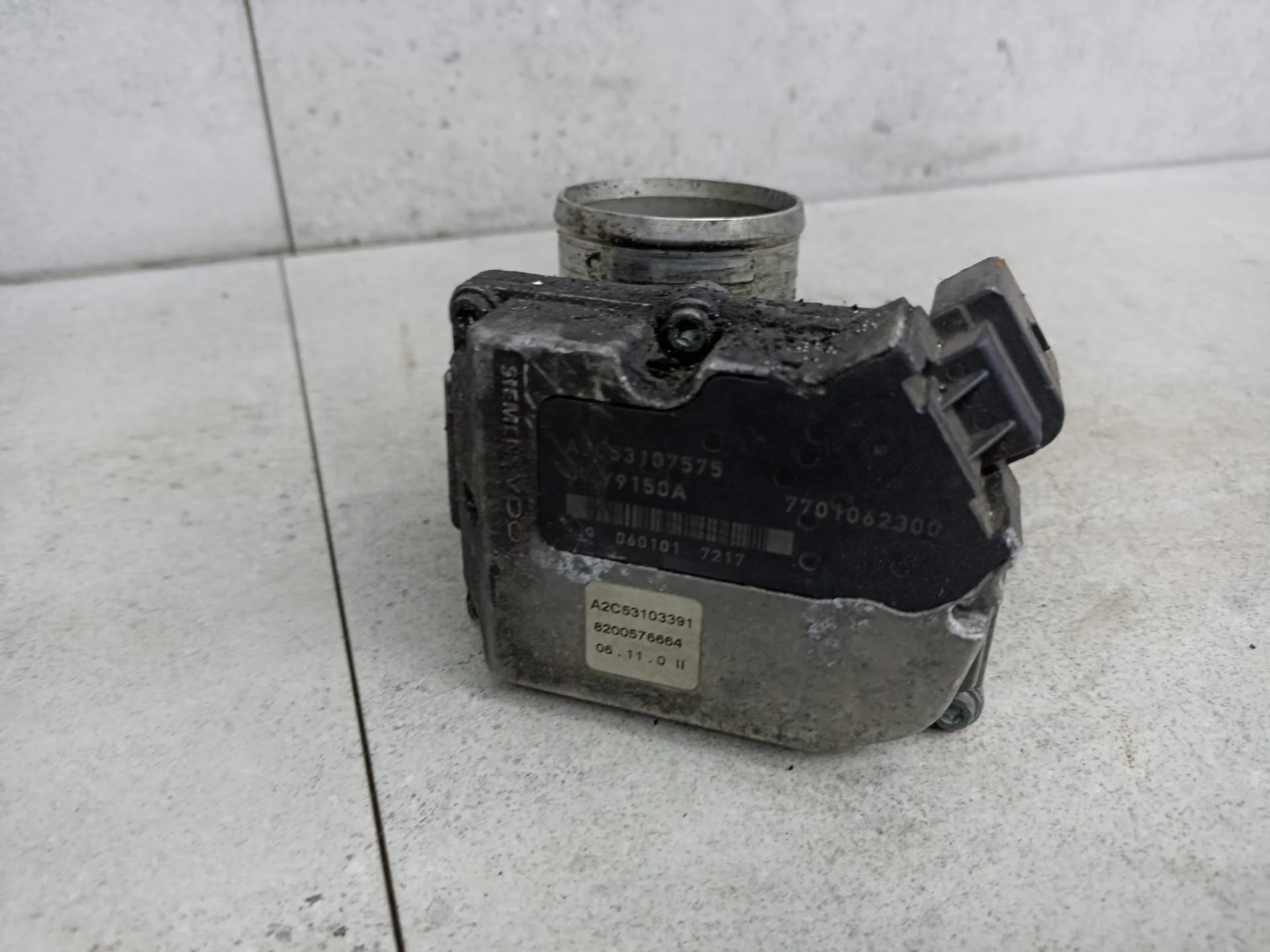 Дроссельная заслонка Renault Scenic 2 рест. 2008