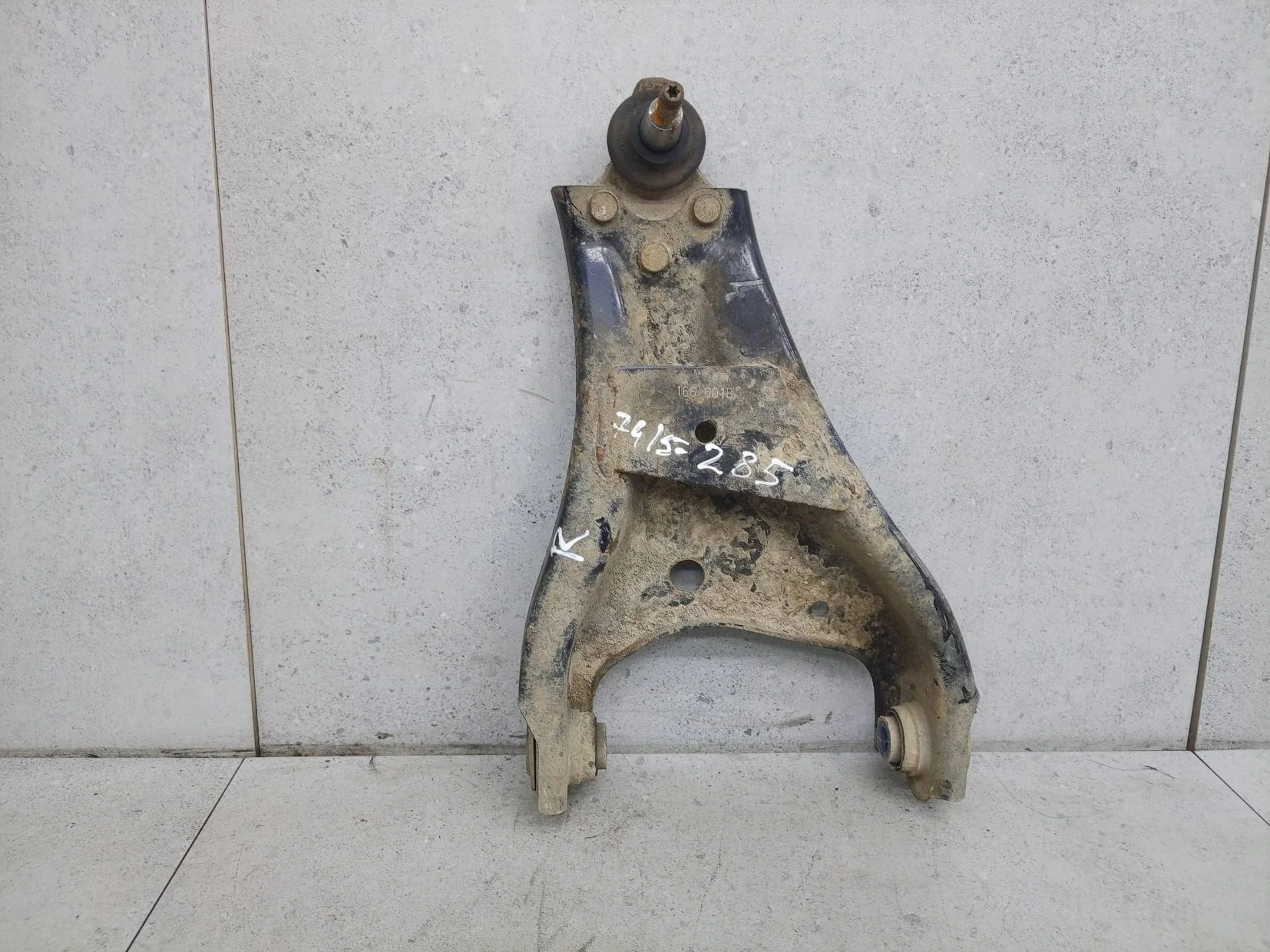 Рычаг передний правый Renault Duster 2015