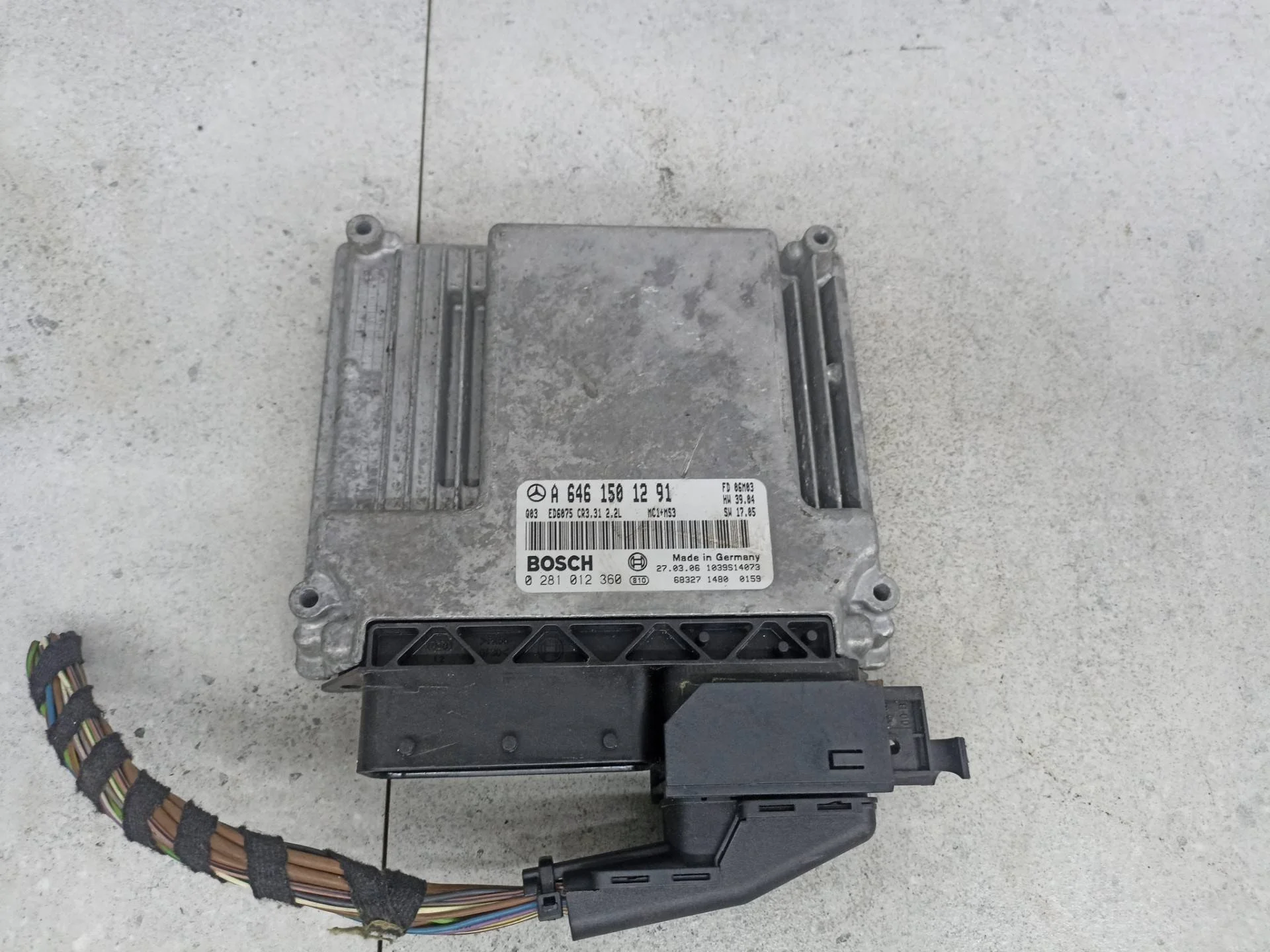 Блок управления двигателем Mercedes-Benz Vito W639