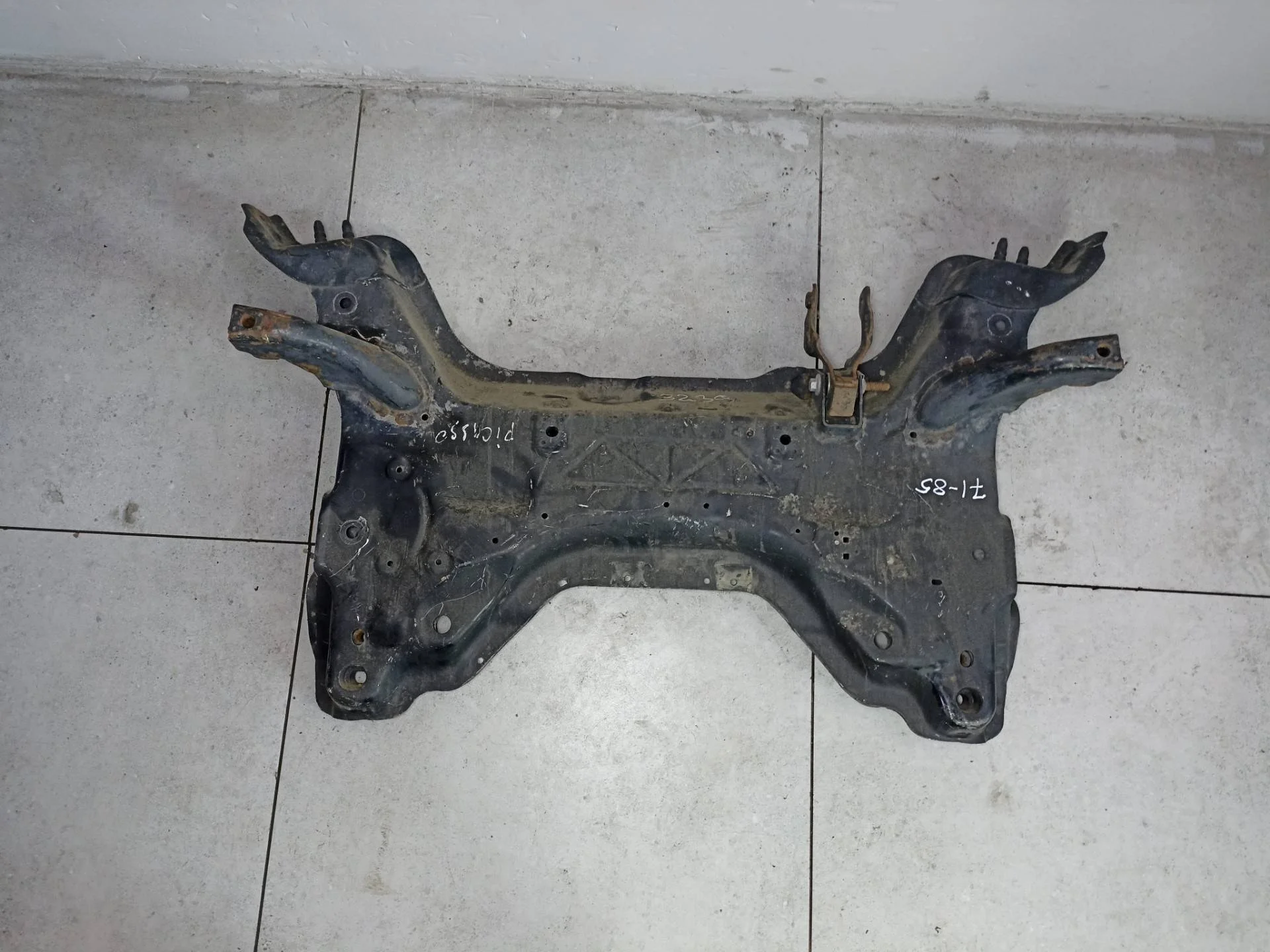 Передняя балка (подрамник) Citroen C4 2 2012