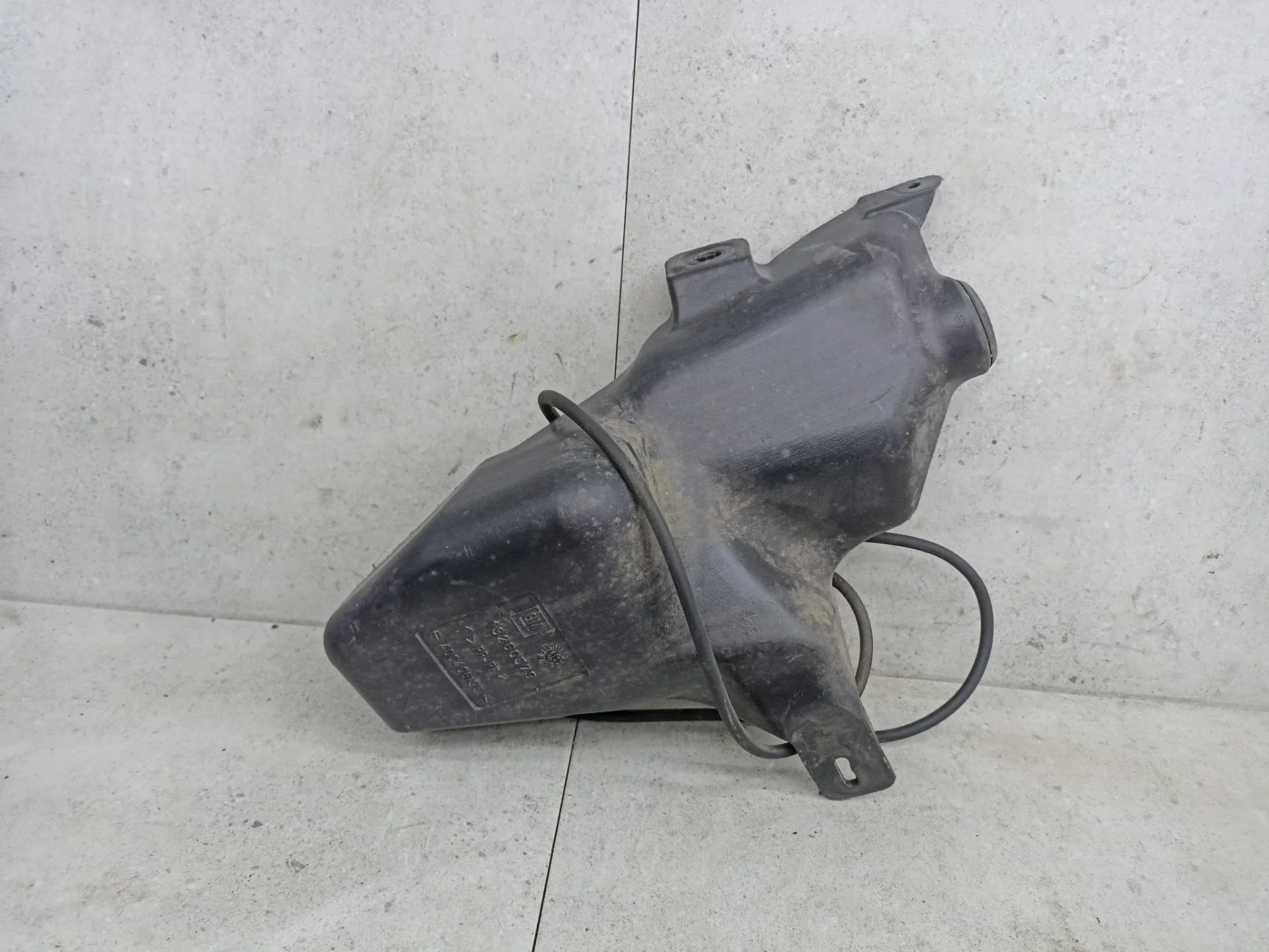 Бачок омывателя Chevrolet Cruze 2009 13260579