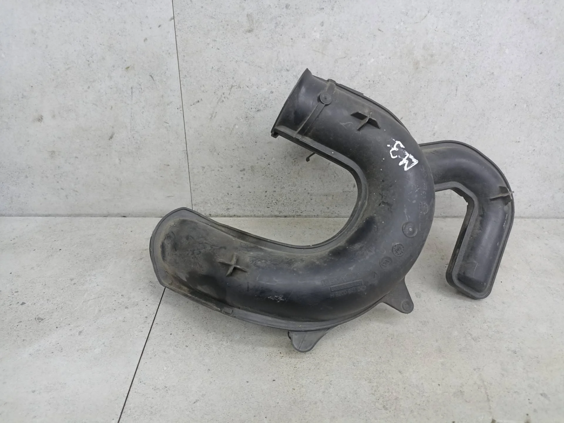 Резонатор воздушного фильтра Renault Megane 3