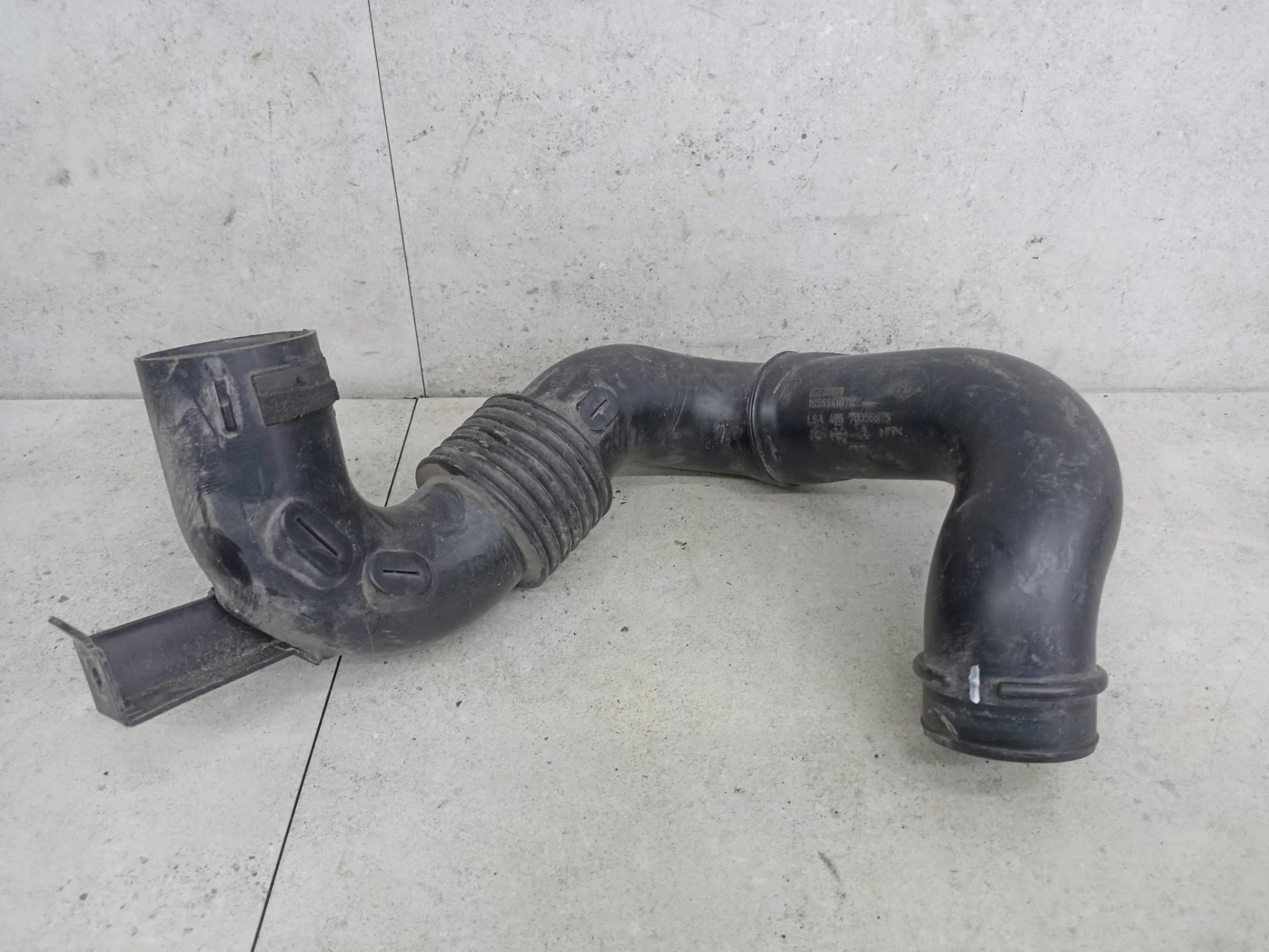 Патрубок воздушного фильтра Renault Master 3 2012