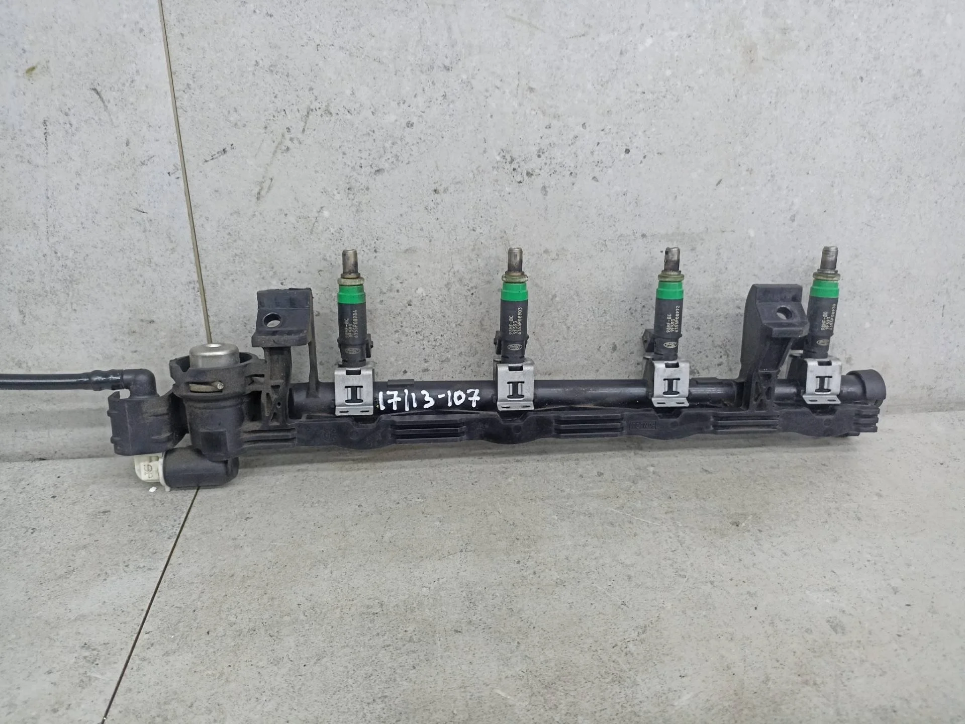 Топливная рампа Ford Focus 2 2008 5M5G9H487BA