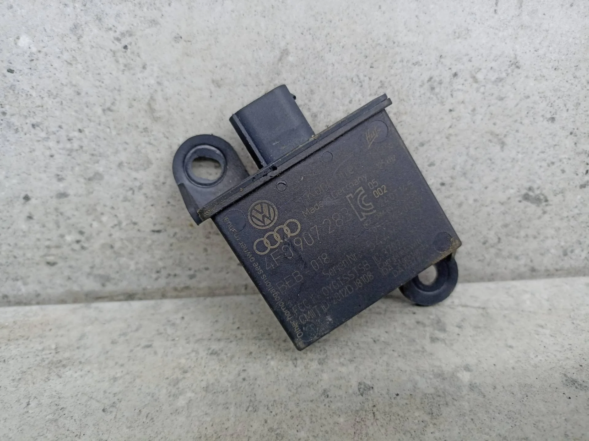 Датчик давления в шине Volkswagen Touareg 2 2014