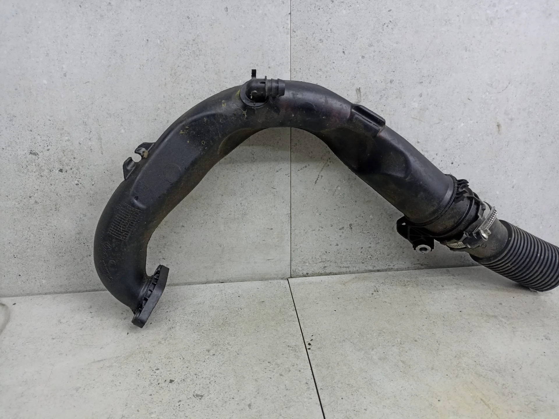 Патрубок интеркулера Renault Megane 3 8200645723