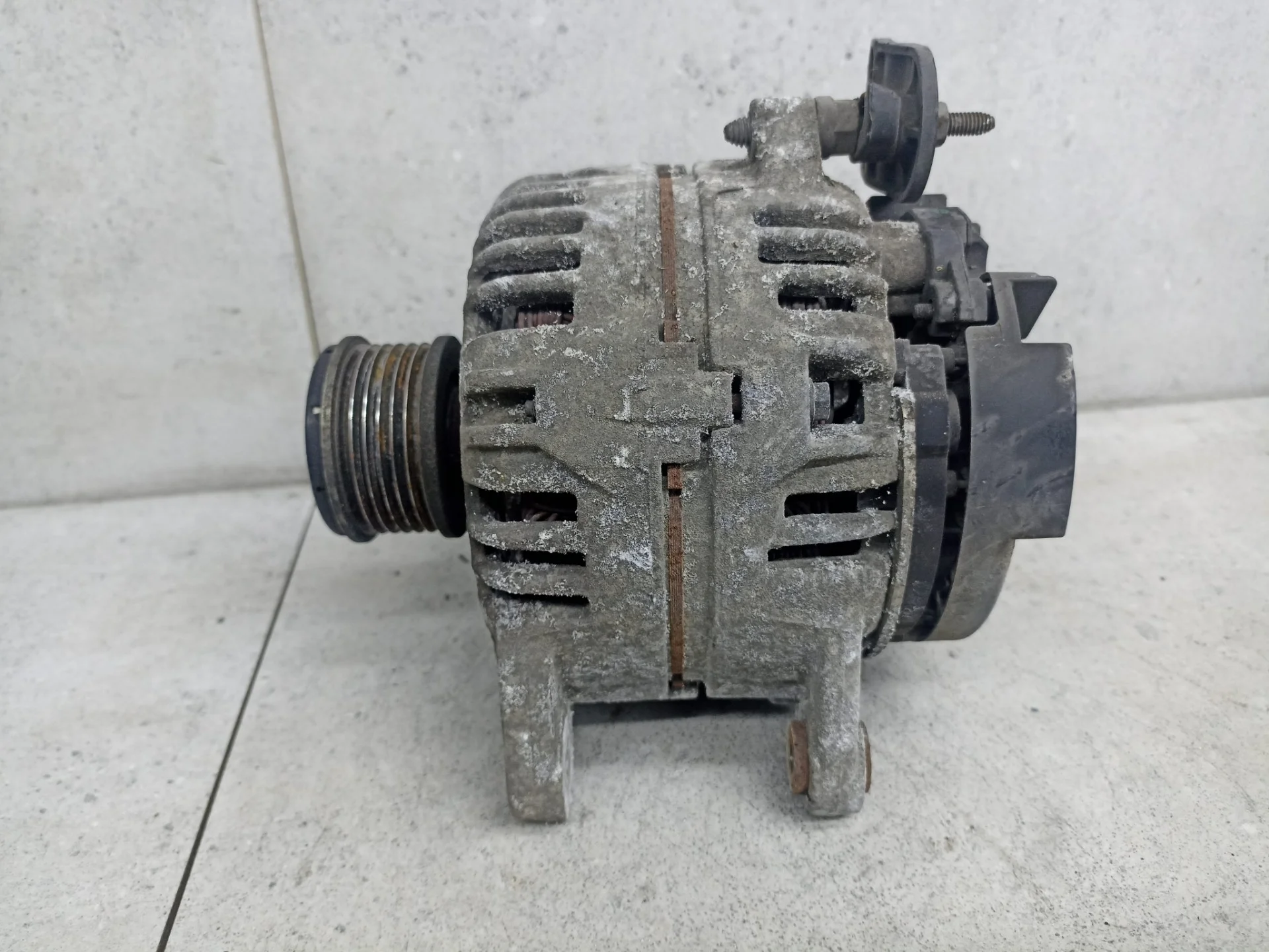 Генератор Renault Megane 2 рест. 2012 231008578R