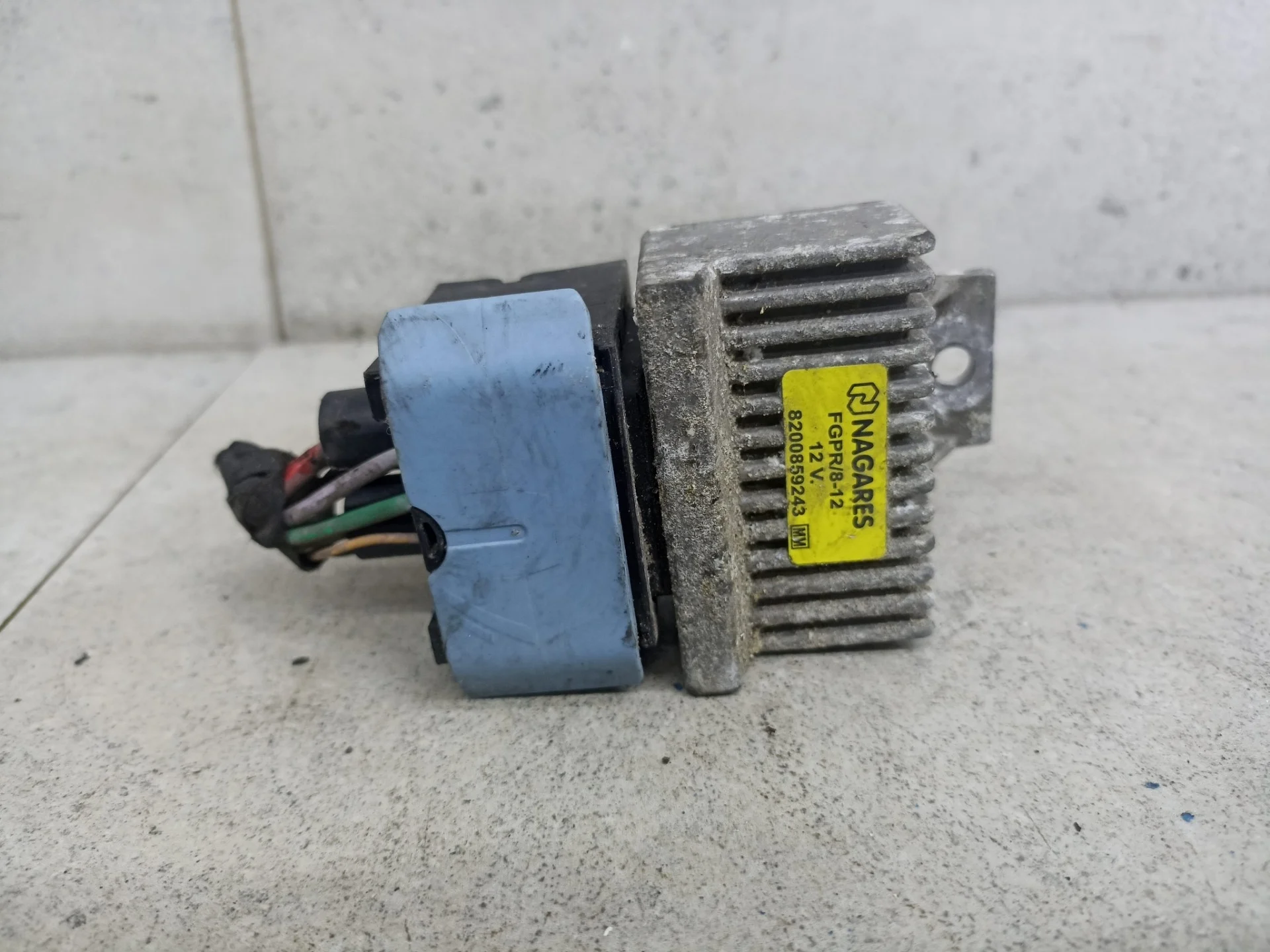 Реле накала свечей Renault Master 2 рест. 2009