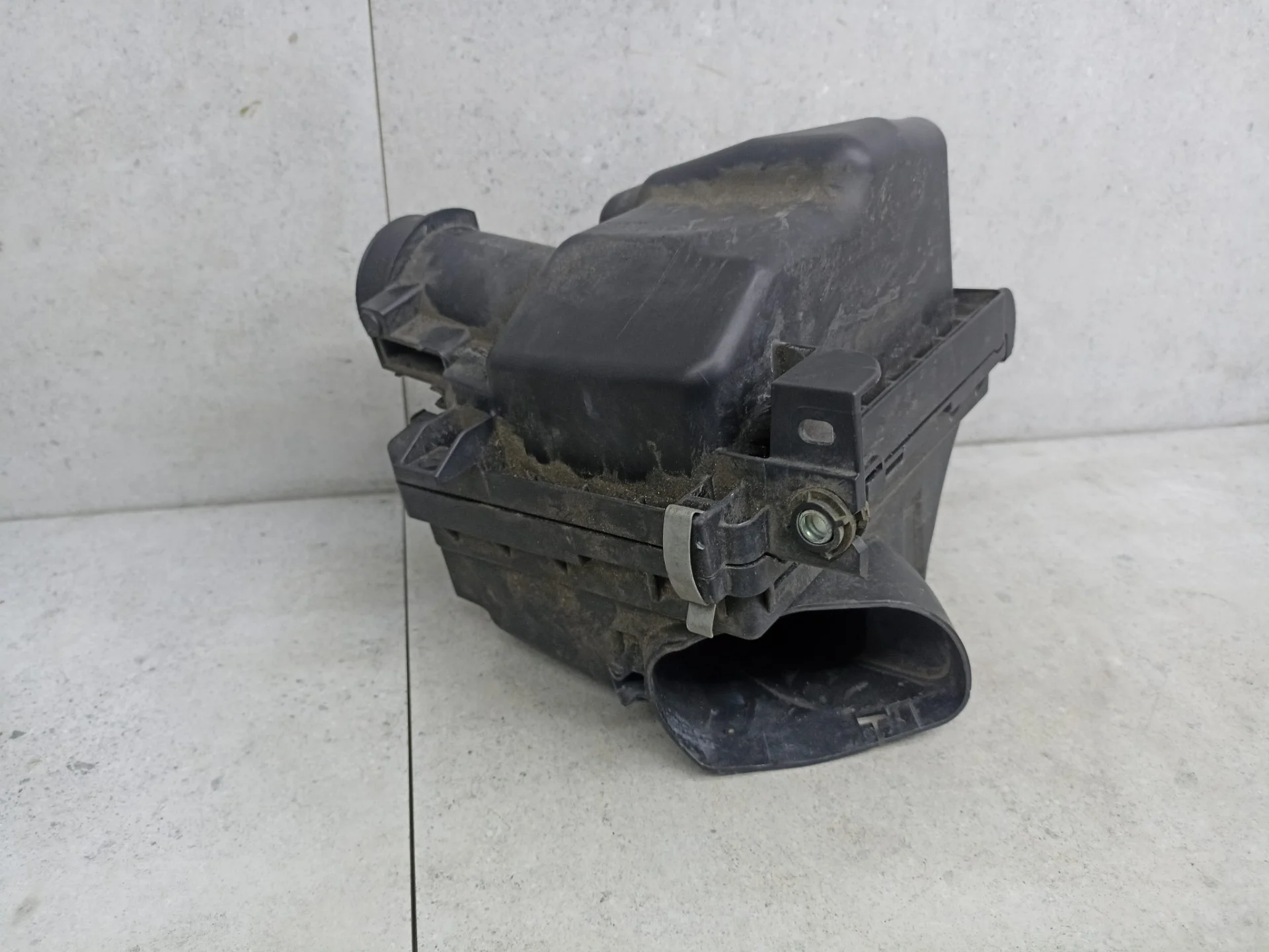 Корпус воздушногo фильтра Nissan Juke F15 рест.