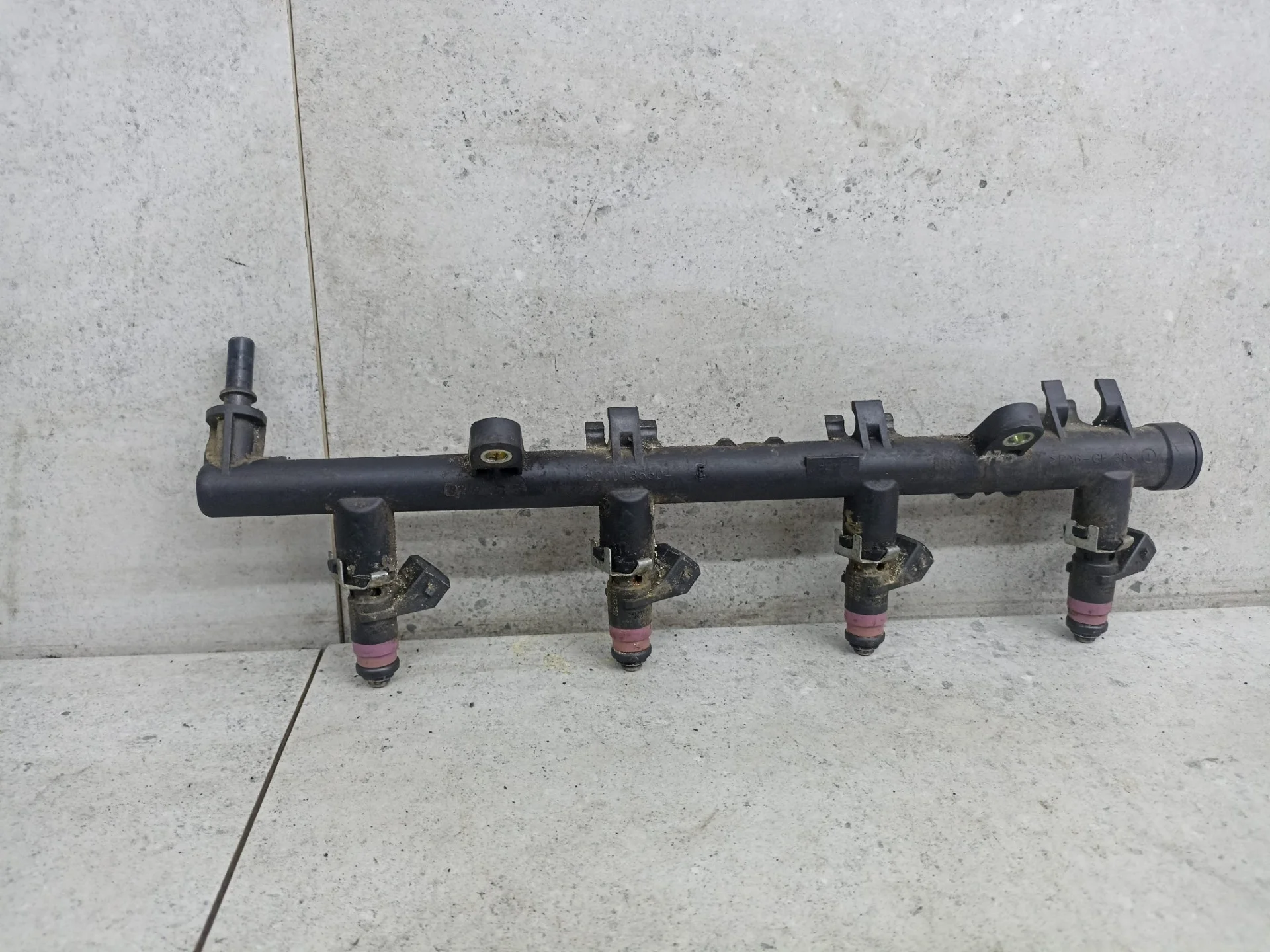 Топливная рампа Renault Megane 2 рест. 2006