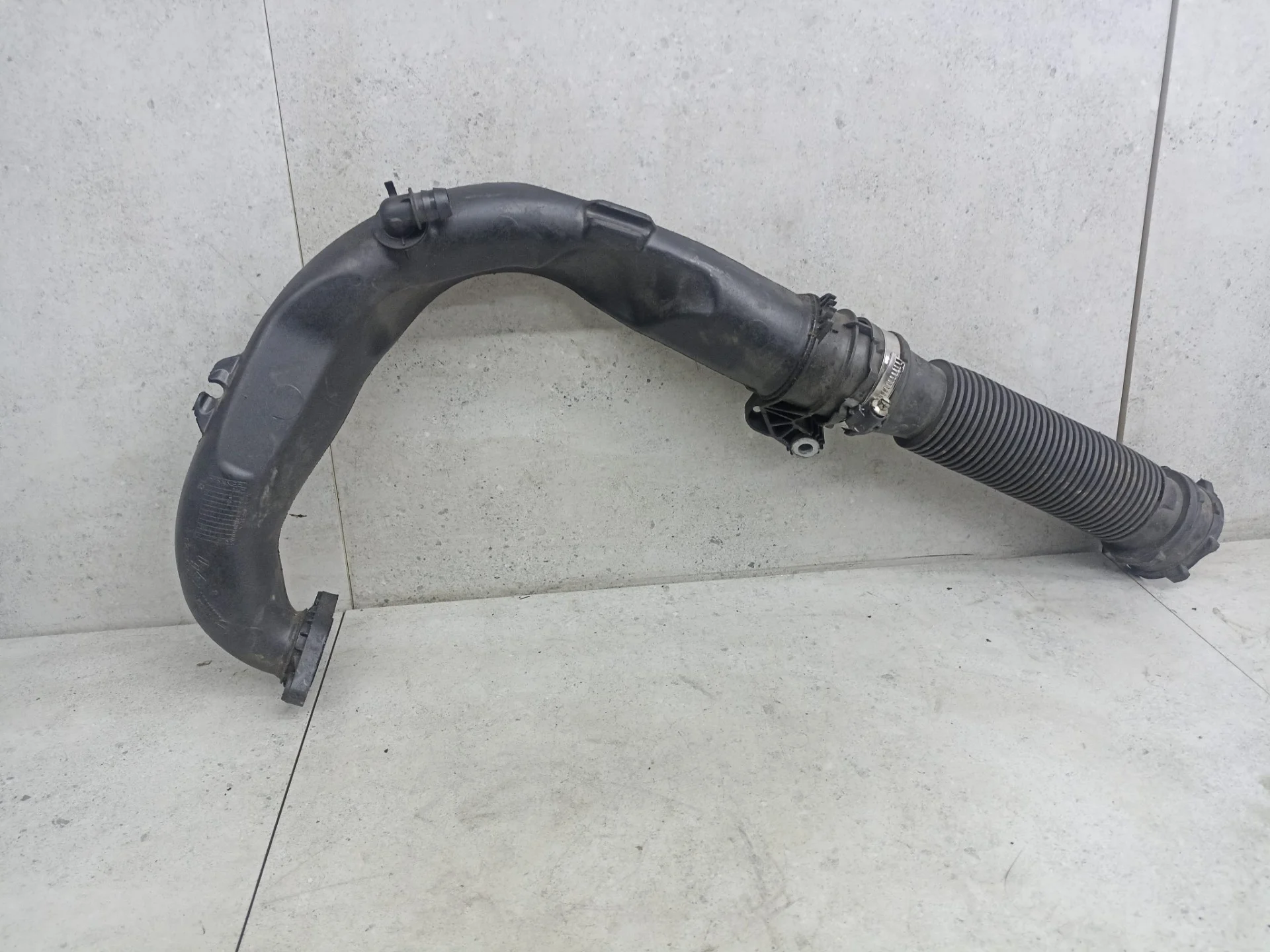 Патрубок интеркулера Renault Megane 3 8200645723
