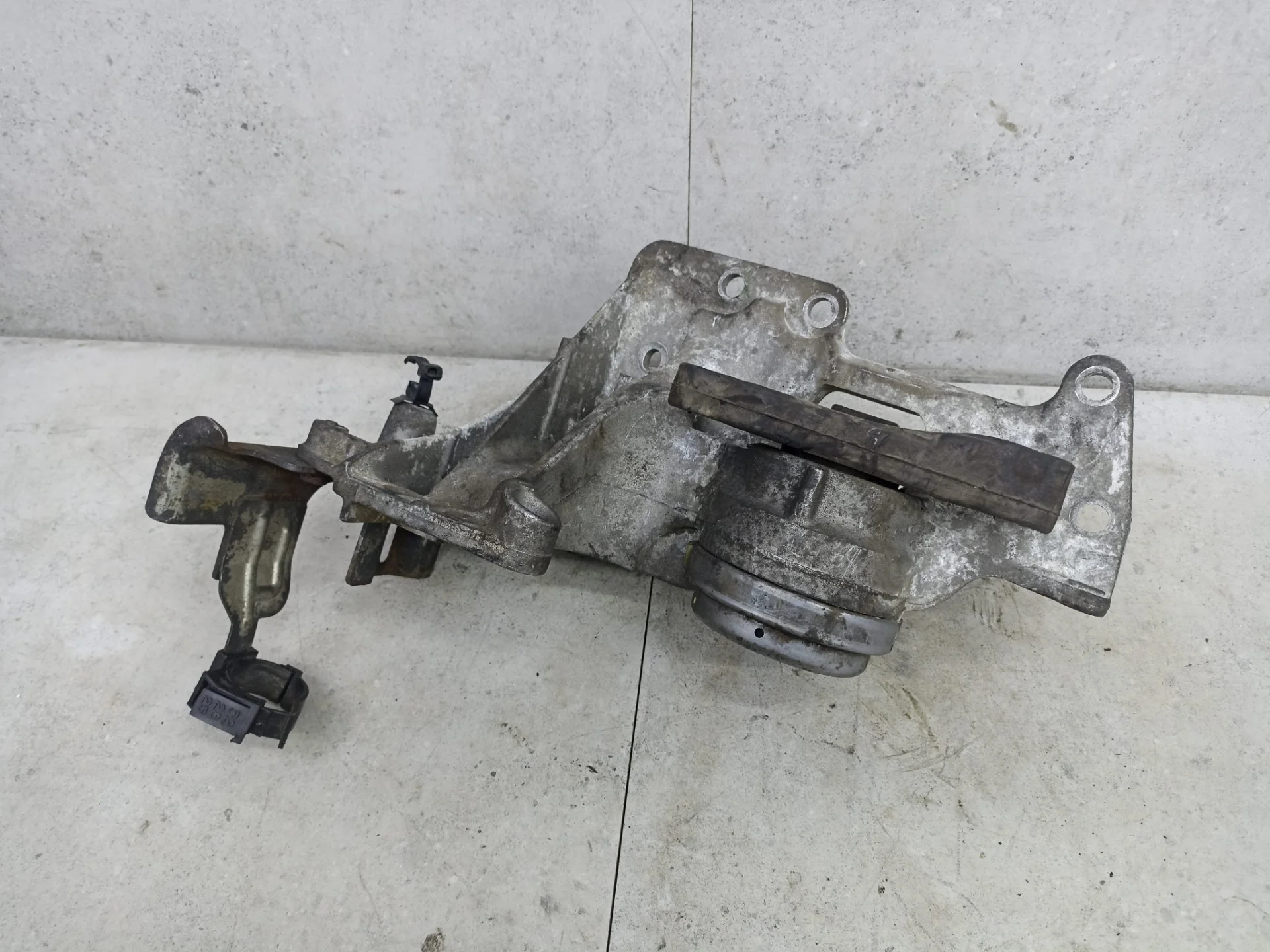 Подушка крепления двигателя Nissan Qashqai