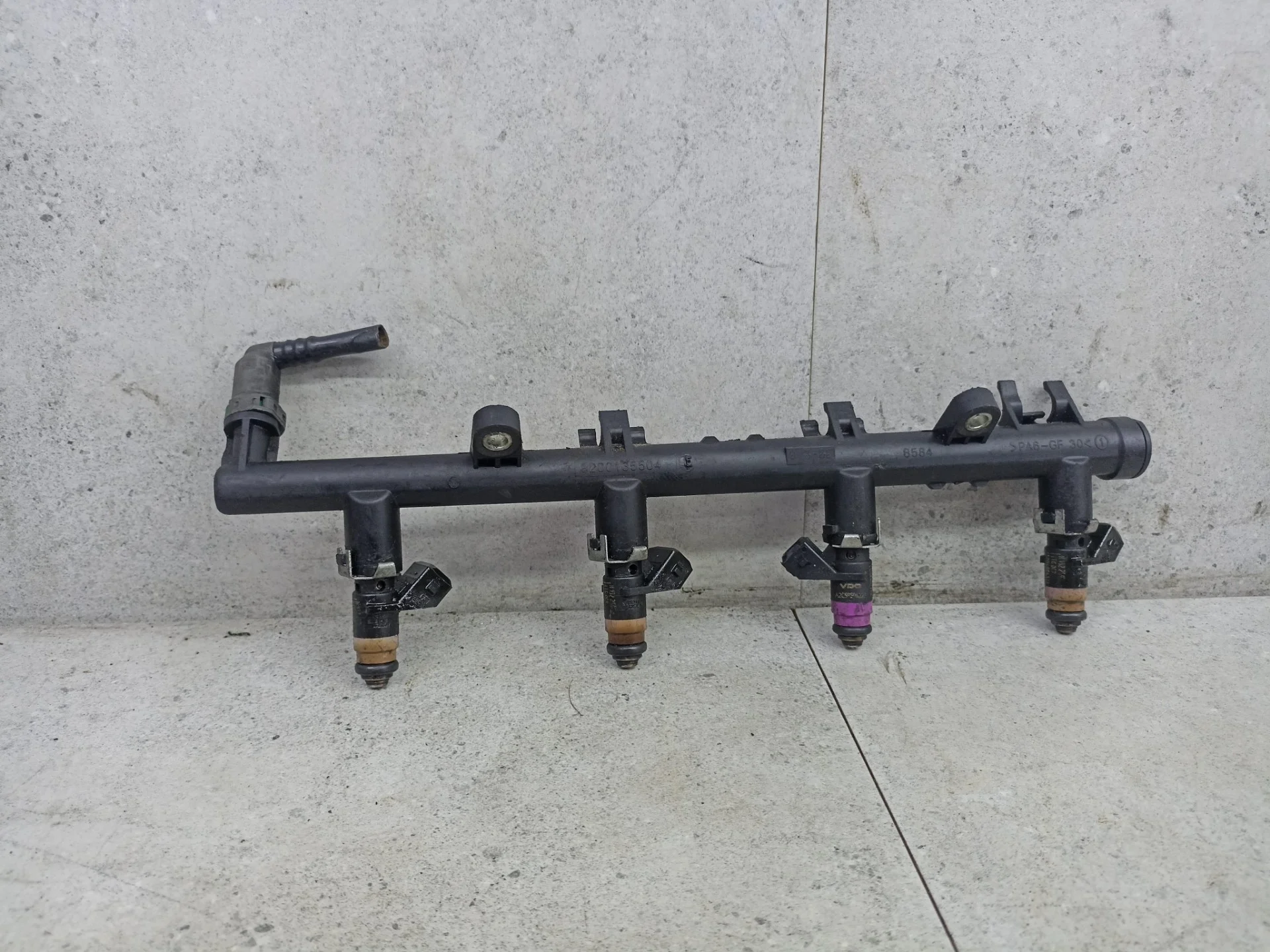 Топливная рампа Renault Megane 2 рест. 2006