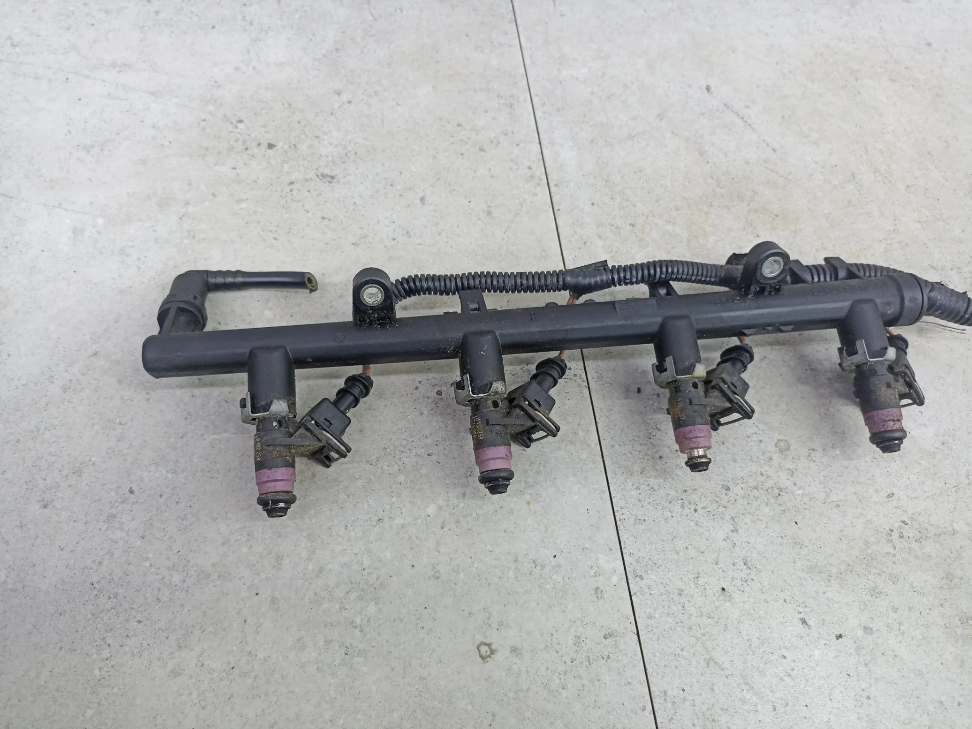 Топливная рампа Renault Megane 2 рест. 2006