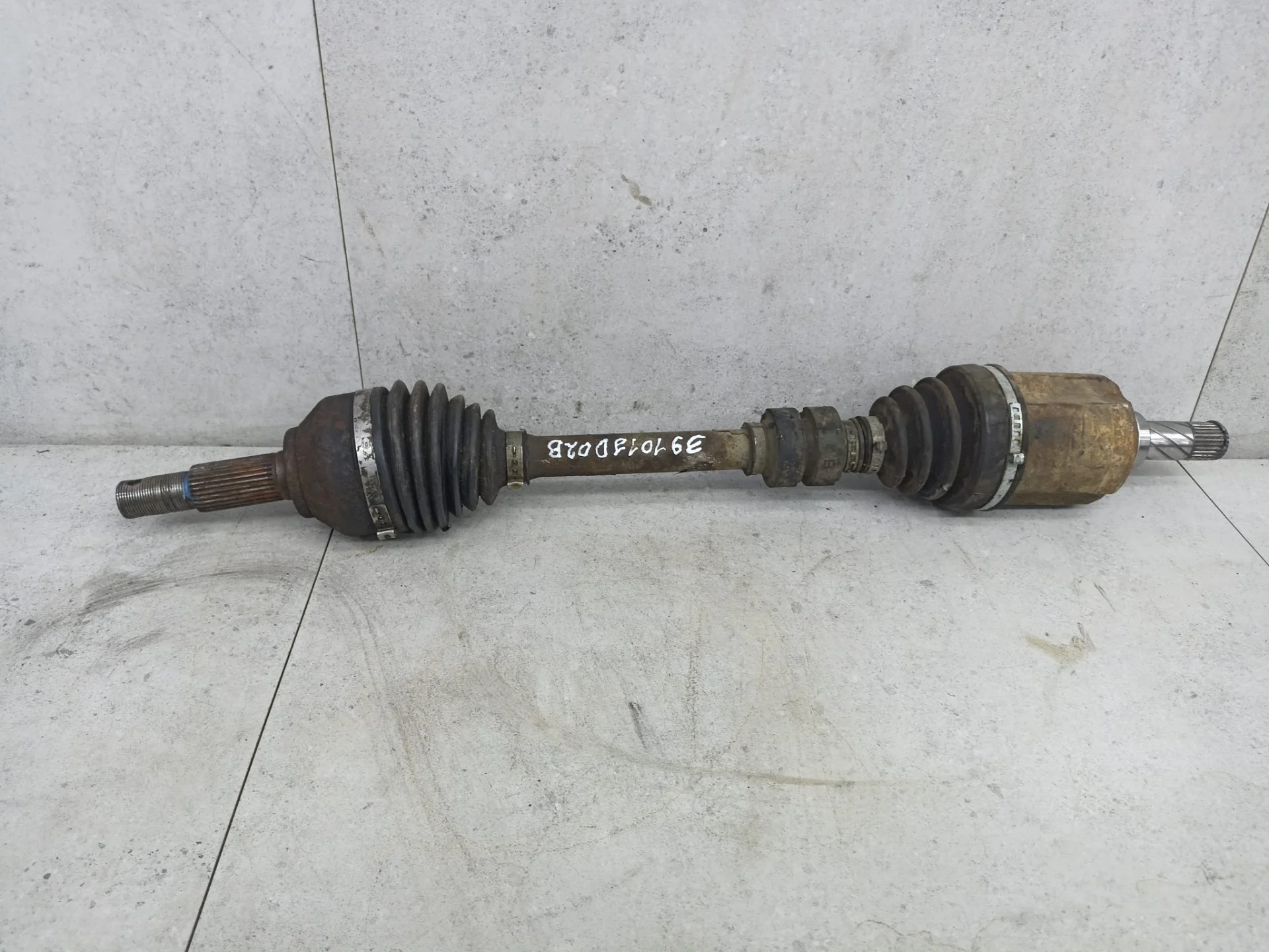 Полуось передняя левая Nissan Qashqai J10 2010