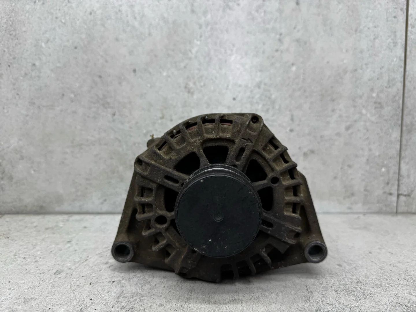 Генератор Opel Astra J (2009 - 2012) 13577154