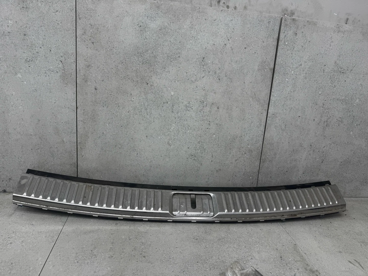 Накладка внутренняя на заднюю панель кузова