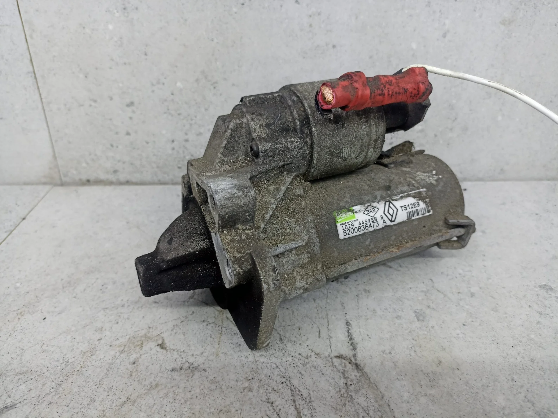 Стартер Renault Megane 3 2012 233003329R