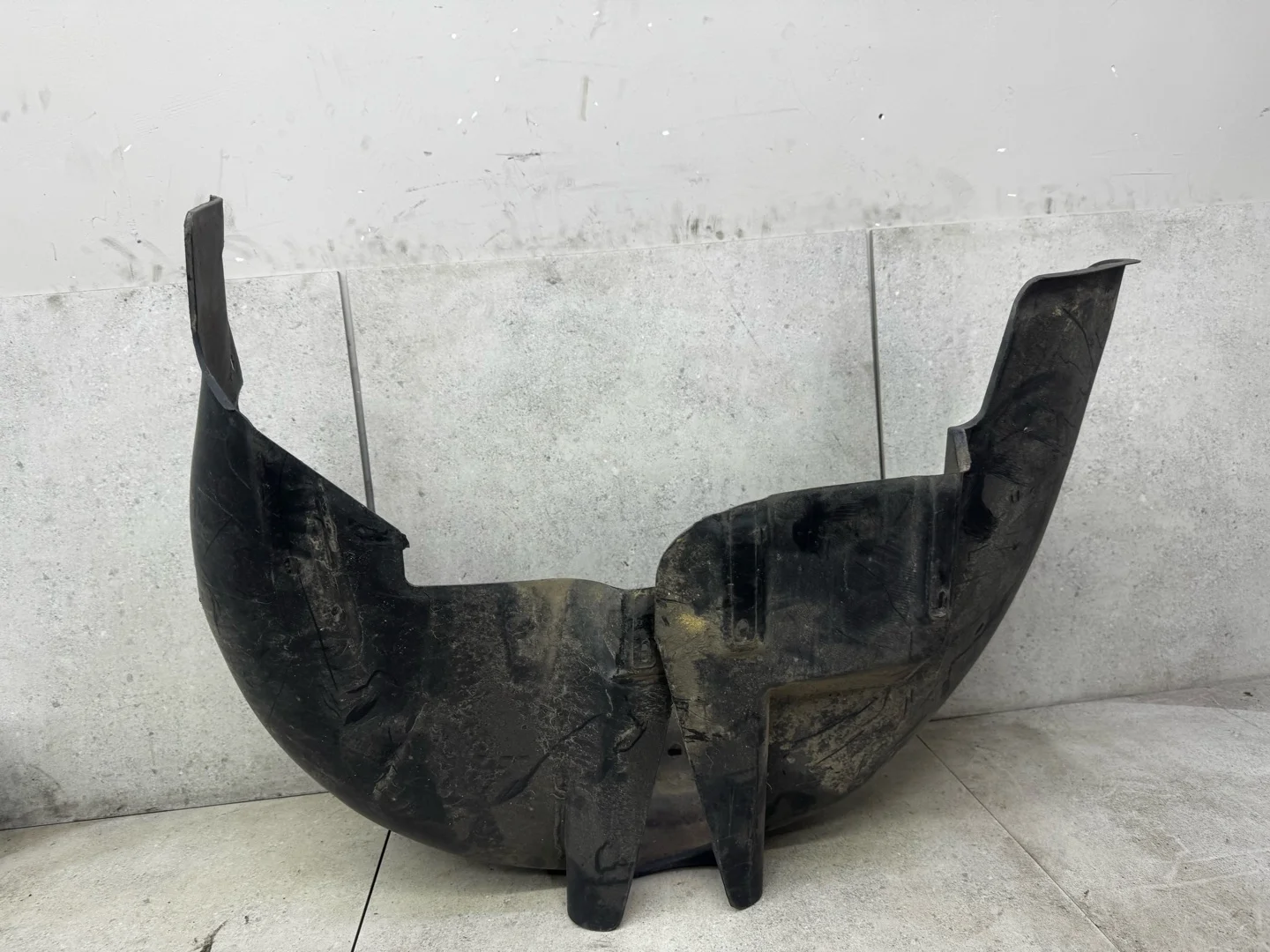 Подкрылок задний левый Skoda Superb (2001 - 2006)