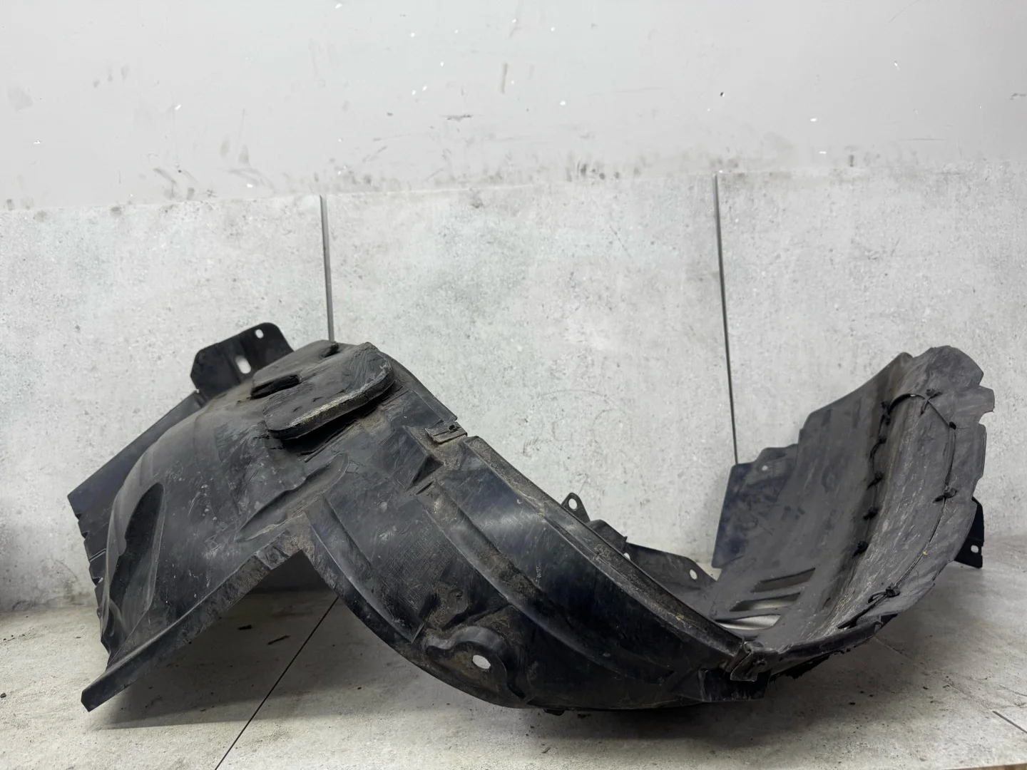 Подкрылок передний левый Nissan Qashqai J11