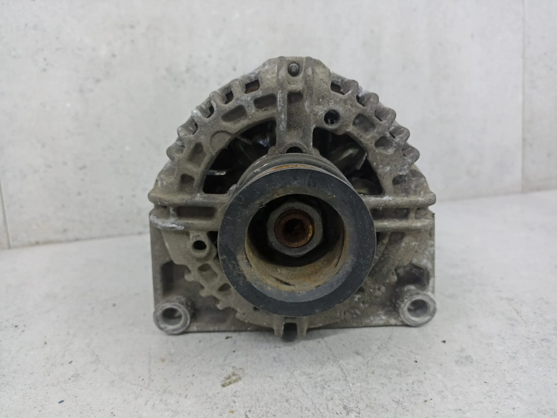 Генератор Opel Astra H 2007 13229984