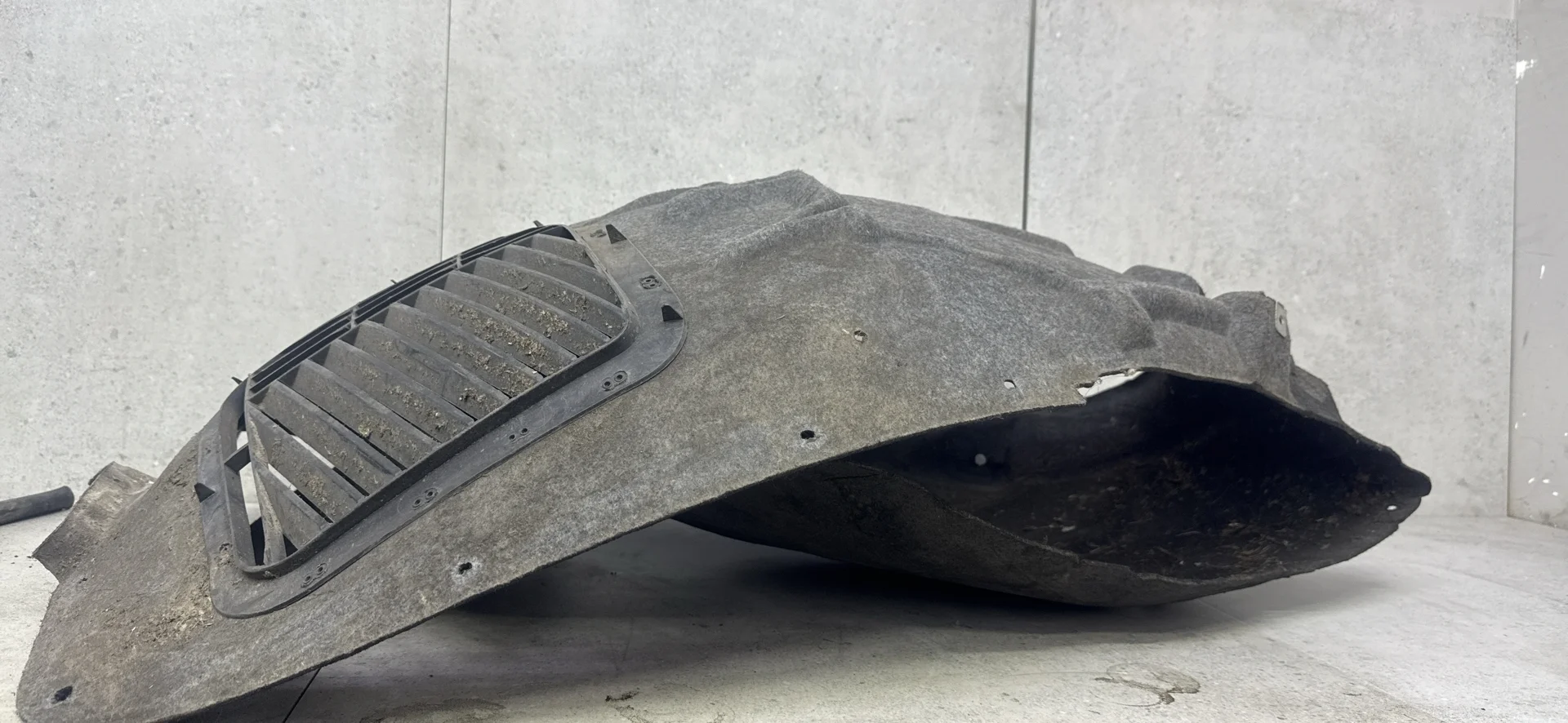 Подкрылок передний левый Porsche Macan рест.