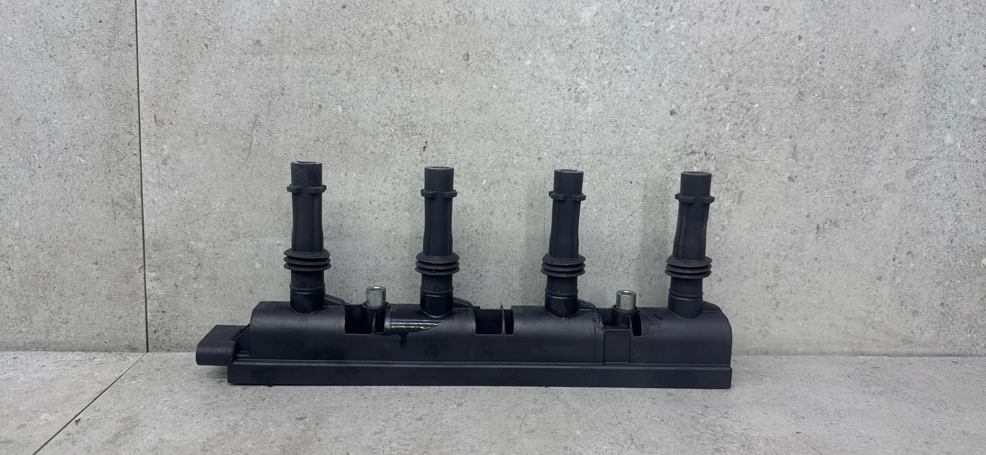 Катушка зажигания Opel Corsa D 2010 19005362