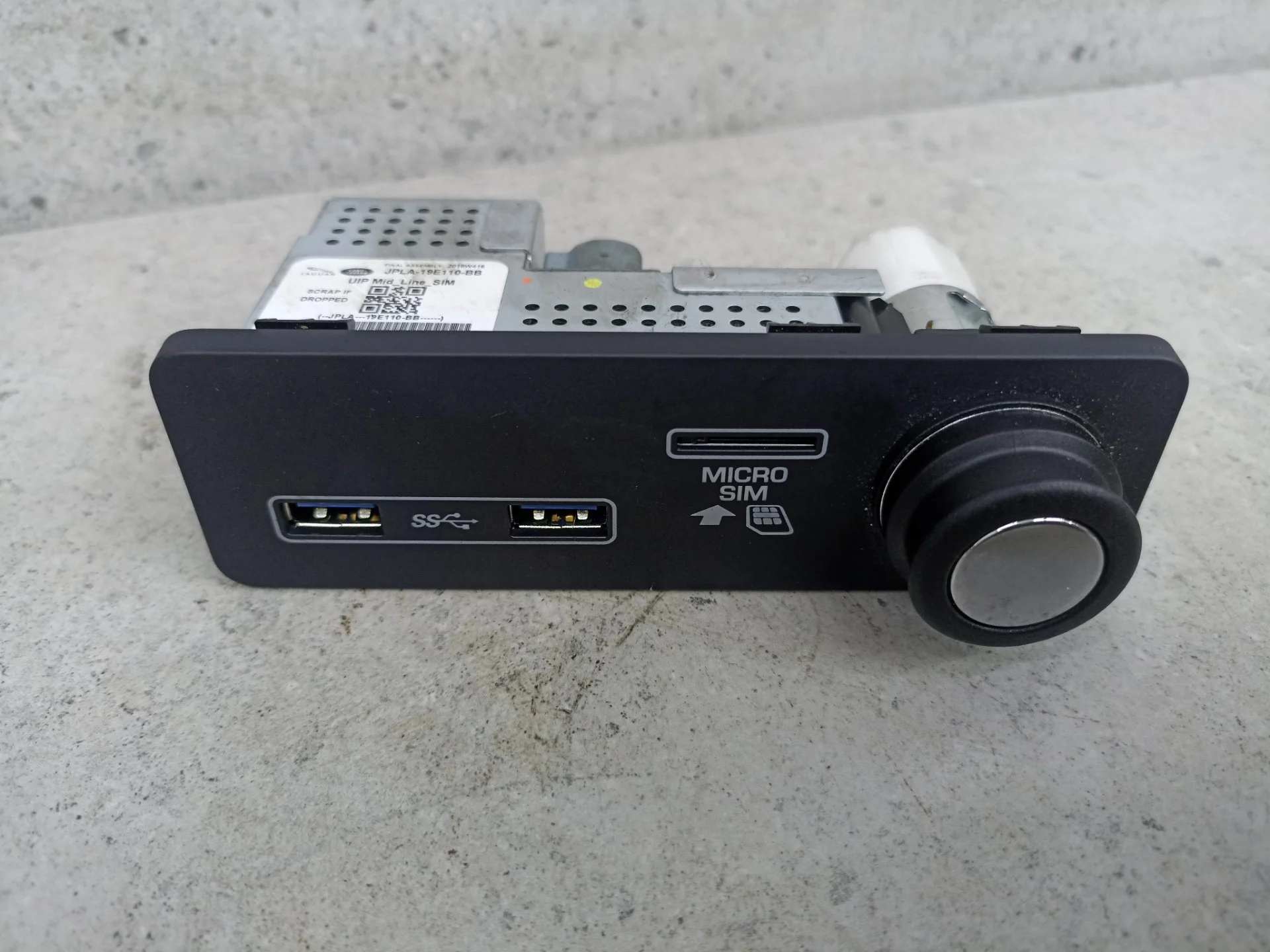 Разъем AUX / USB Land Rover Range Rover 4 рест.