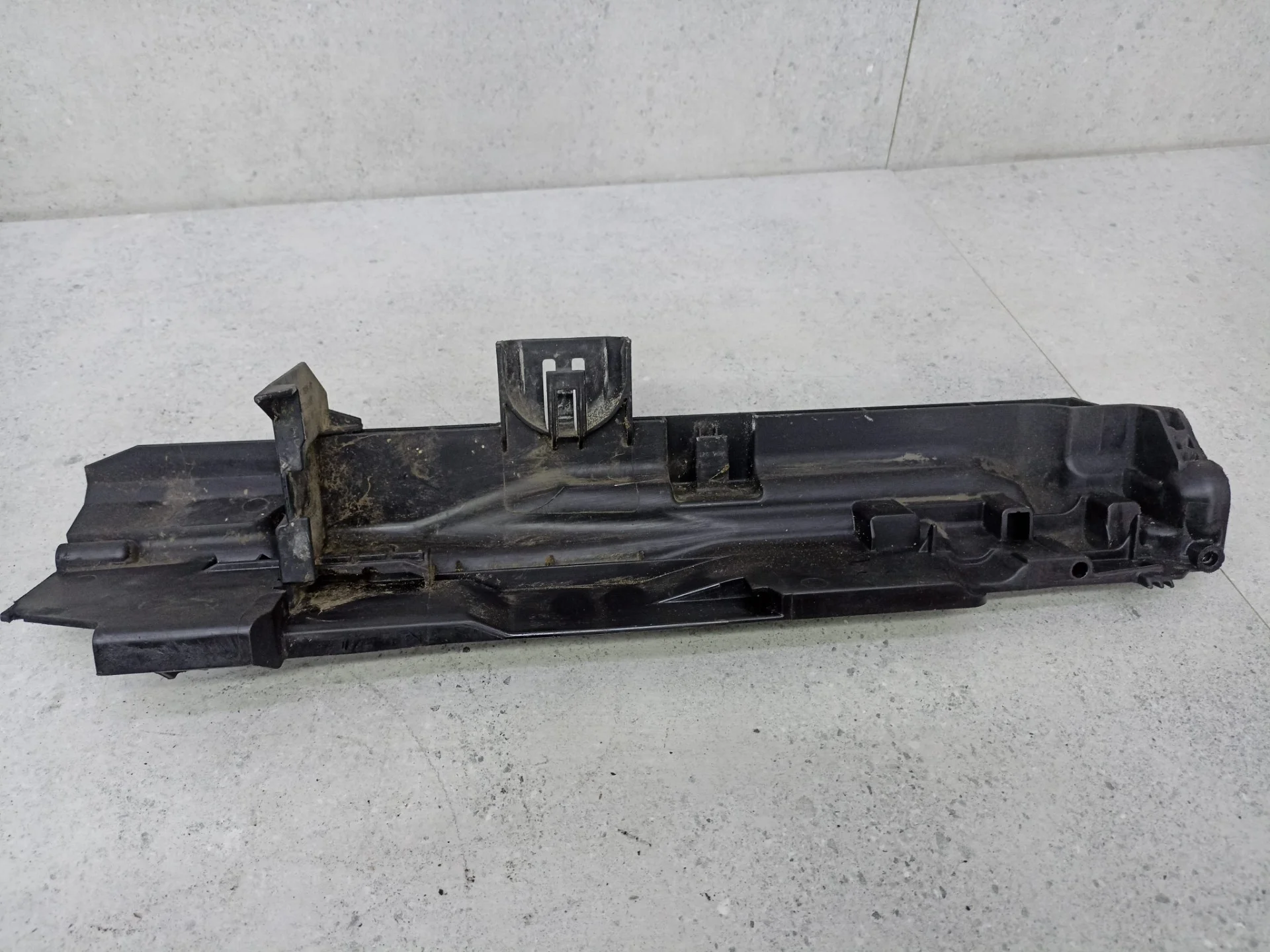 Кронштейн (крепление) радиатора правый BMW 3