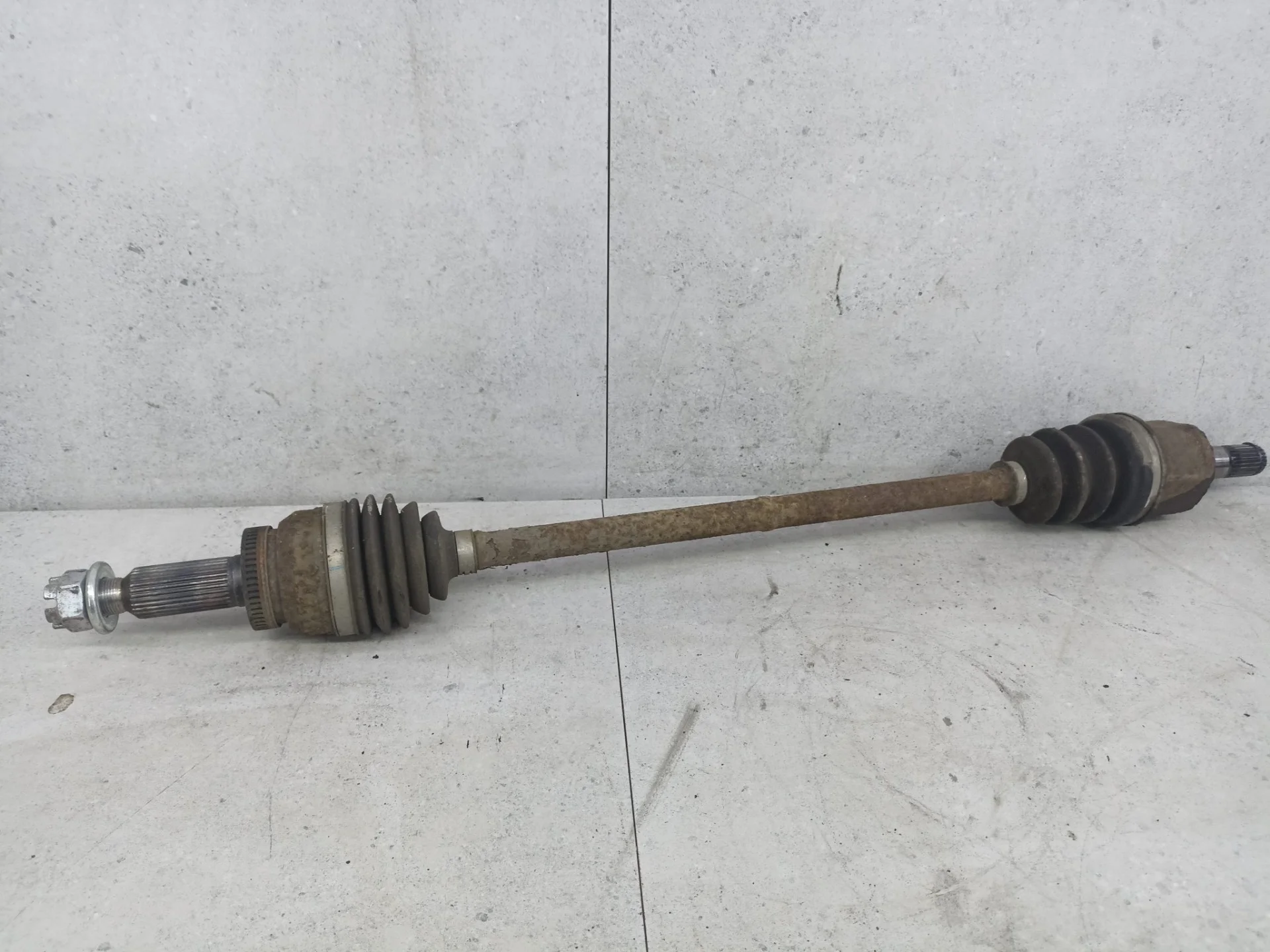 Полуось задняя Nissan Murano Z50 2005 39600CA000