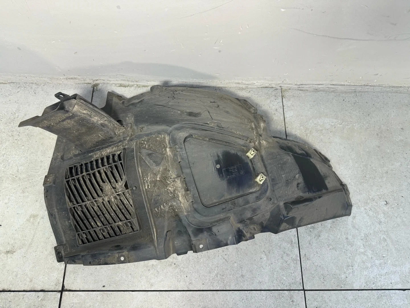 Подкрылок передний левый BMW 5 F10/F11 рест. 2016