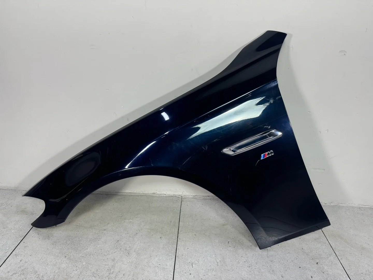 Крыло переднее левое BMW 5 F10/F11 рест. 2017