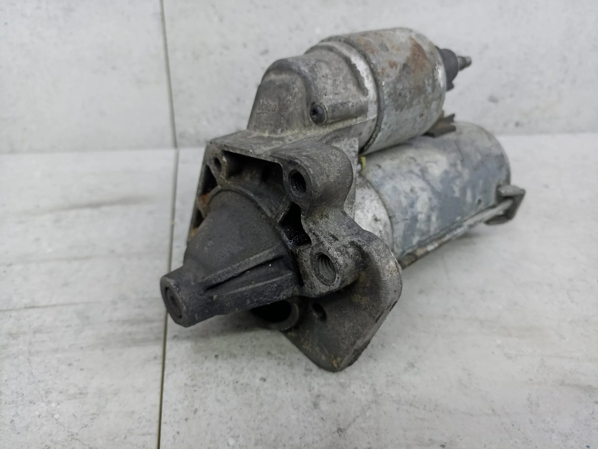 Стартер Renault Megane 3 2010 233003329R