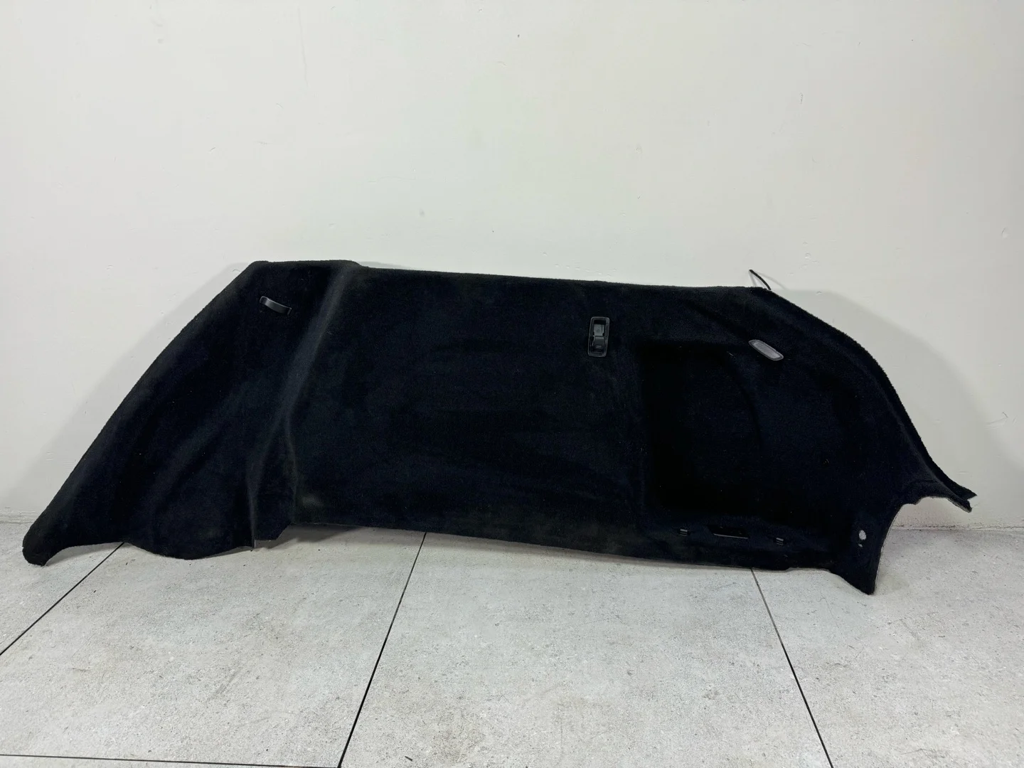 Обшивка отсека багажника правая Mercedes-Benz GLE