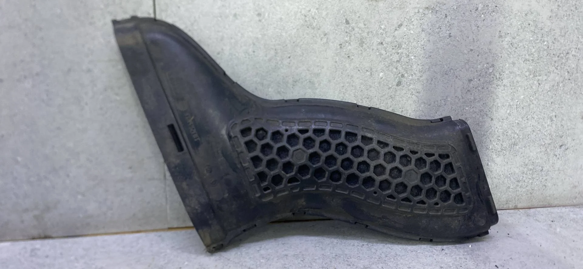 Патрубок воздушного фильтра правый Mercedes-Benz