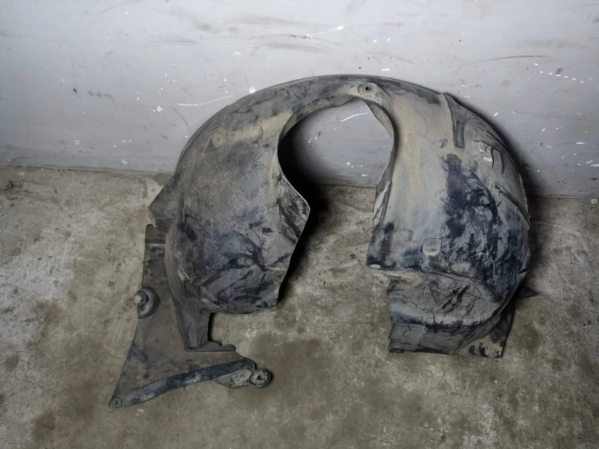 Подкрылок передний правый Mercedes-Benz A W176