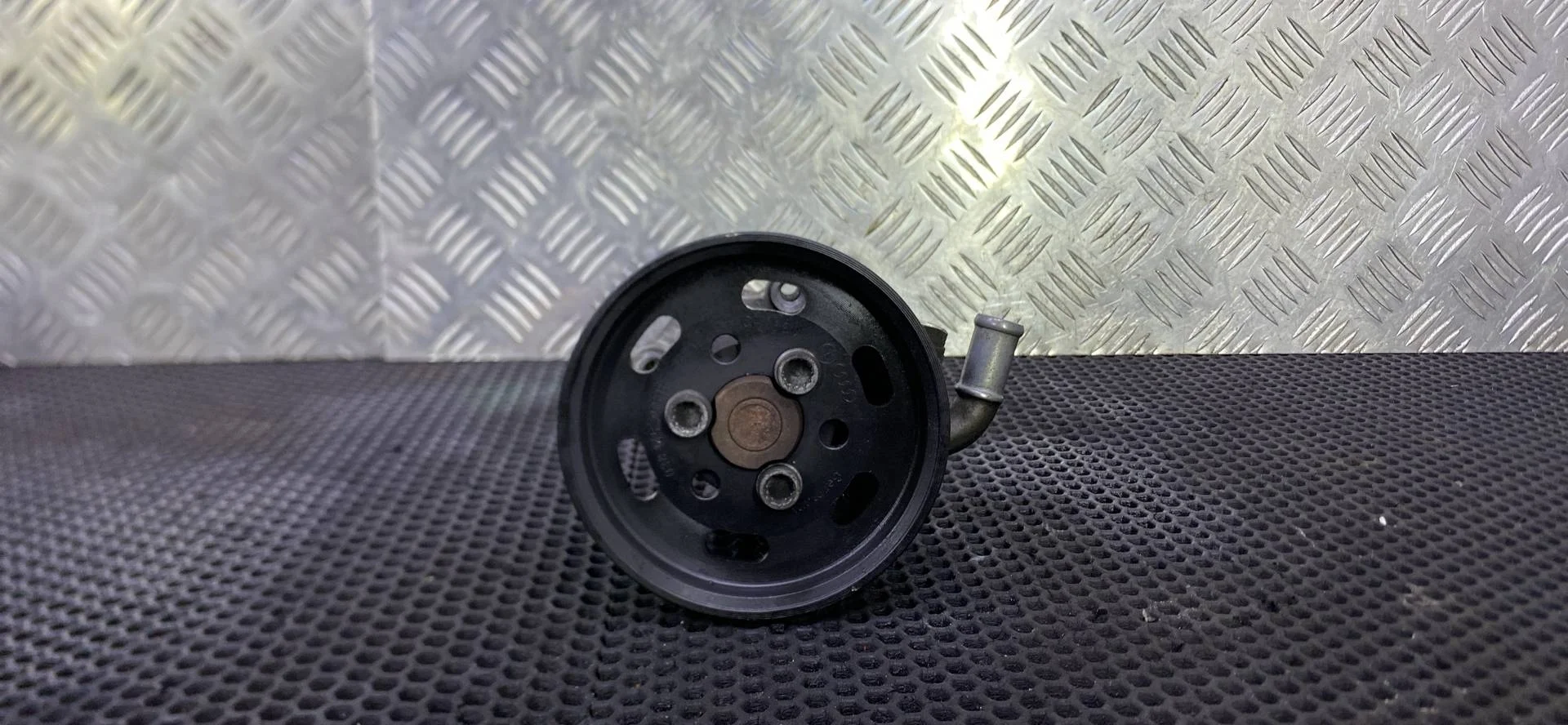 Насос гидроусилителя руля Audi A6 C6 (2004 - 2008)