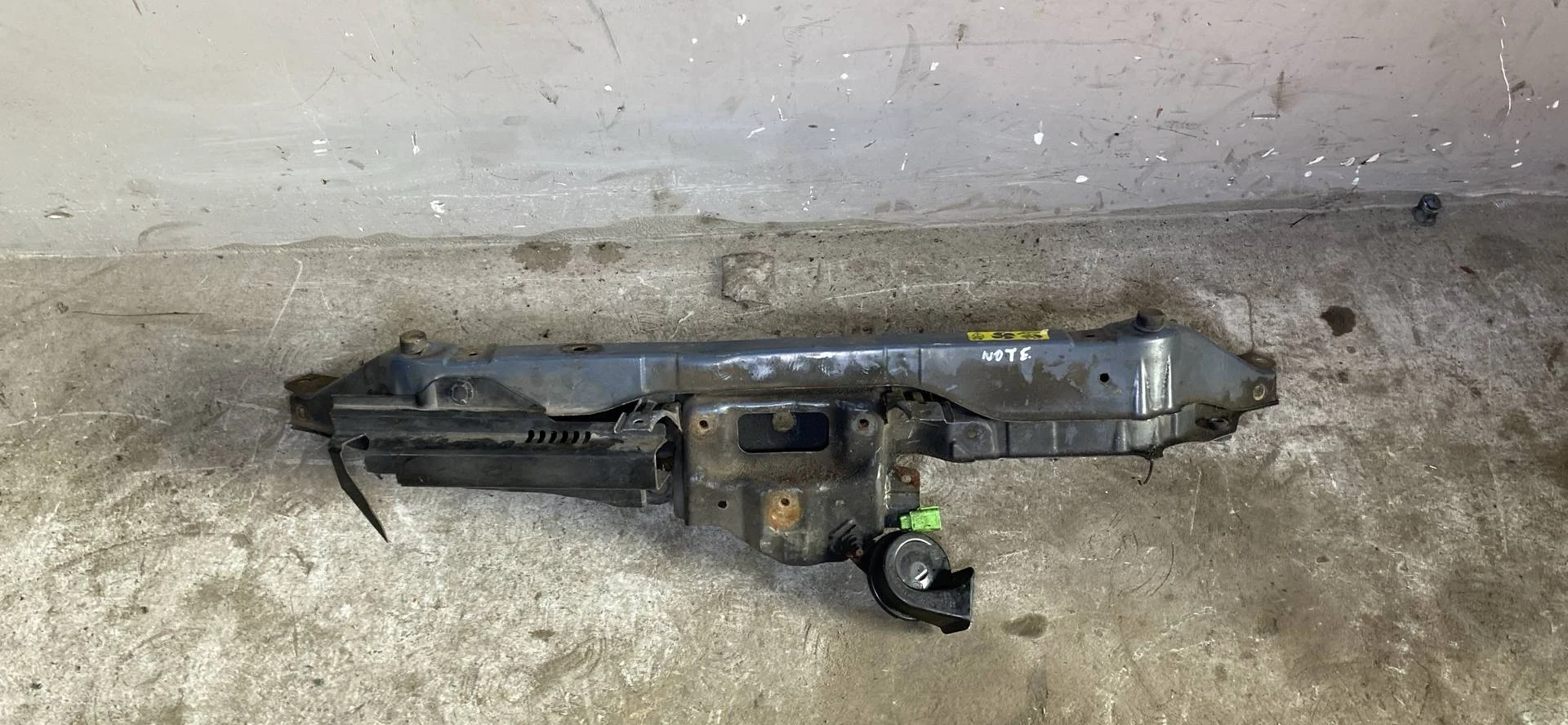 Передняя панель (телевизор) Nissan Note E11